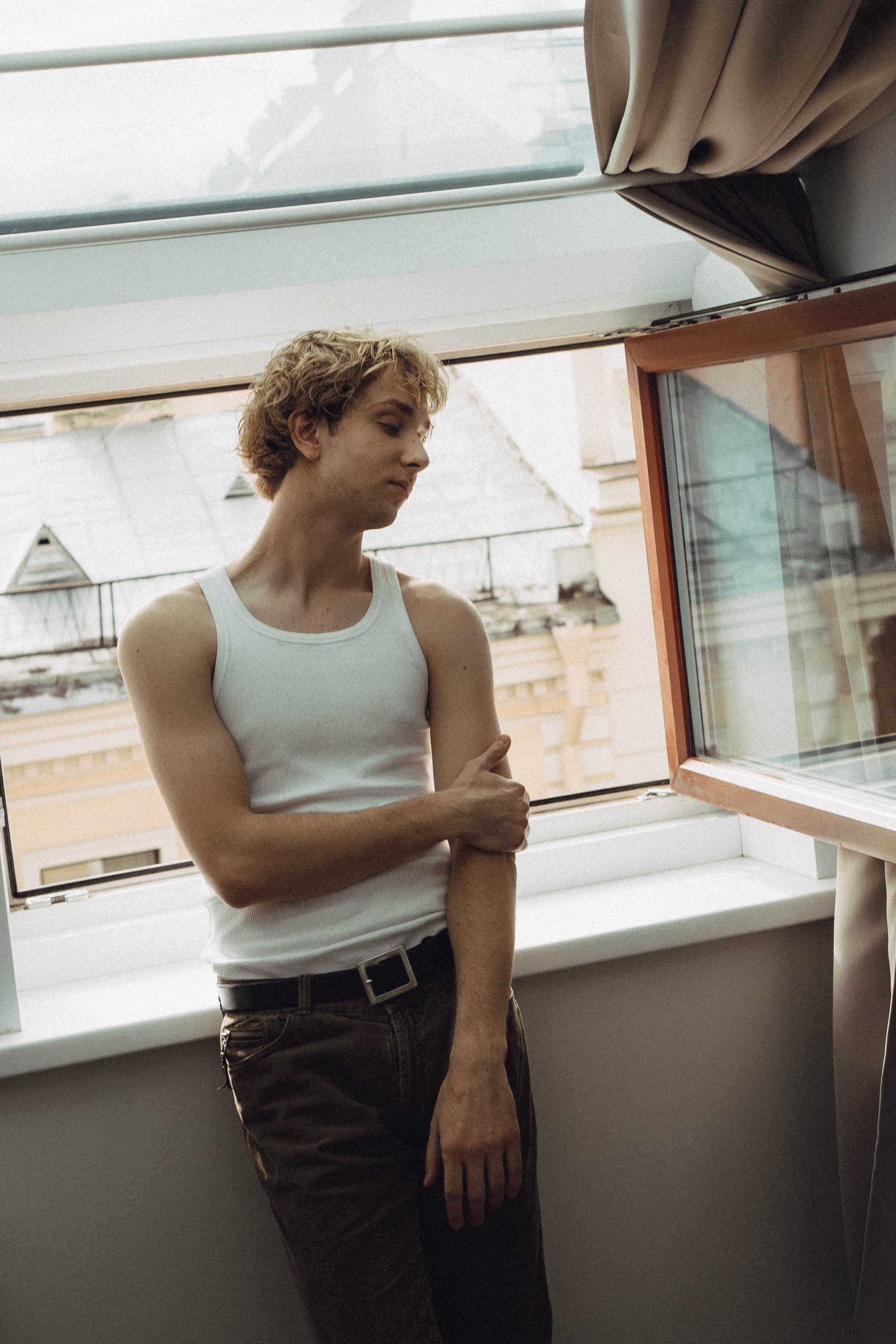 СВАДЕБНАЯ СЬЕМКА В ОТЕЛЕ. СБОРЫ ЖЕНИХА И НЕВЕСТЫ И ТАКЖЕ ТОР И ПОДГОТОВКА К ПРОГУЛКЕ. Профессиональный фотограф, Санкт-Петербург — Виктория Богомолова