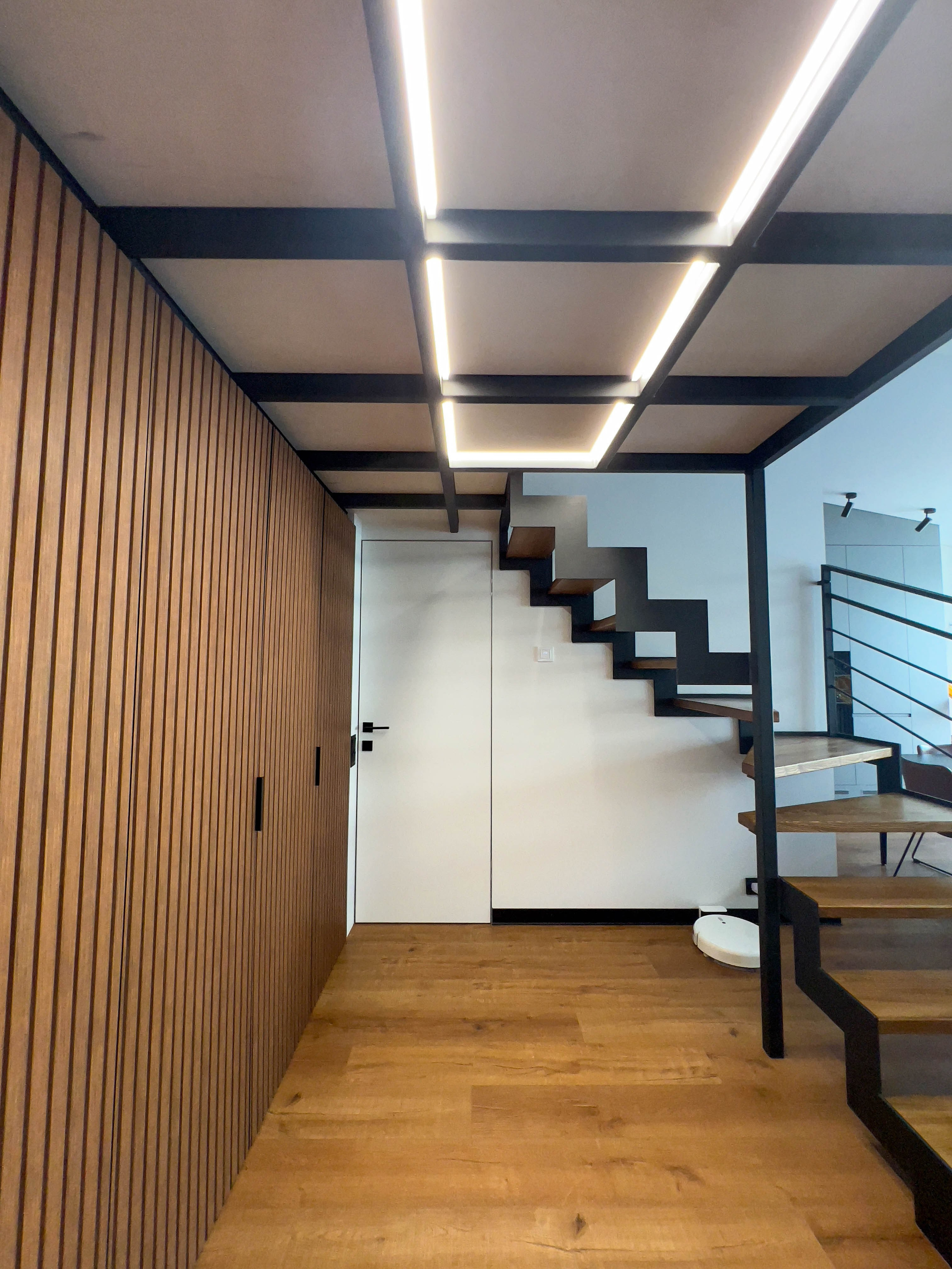 The apartment is on two levels. Fotograf Dmitrii Donets