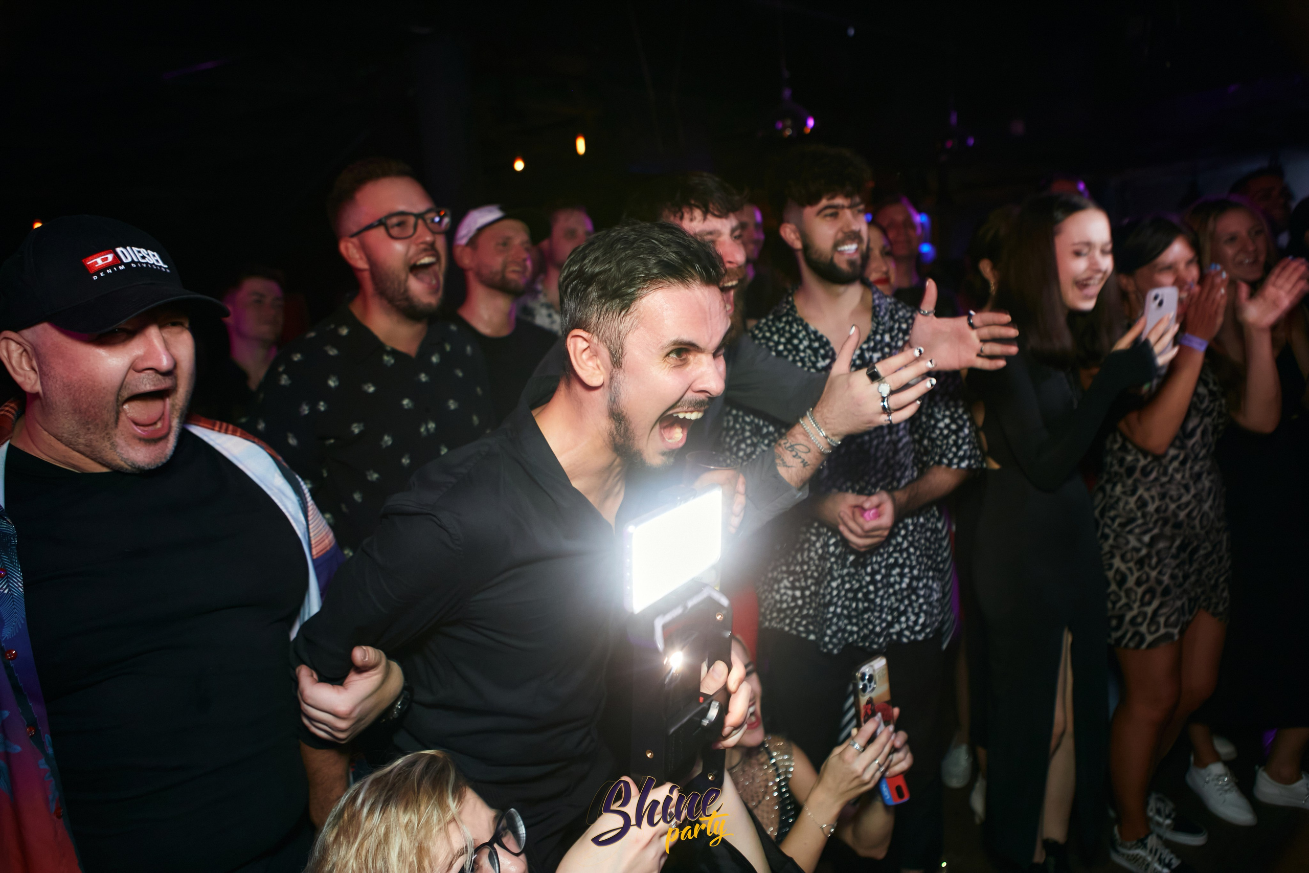 Shine party bachata. Свадебный фотограф