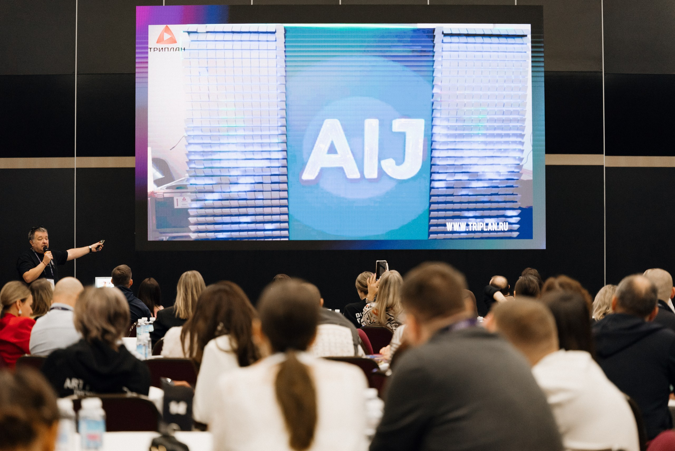 НАОМ. Репортажный фотограф в Санкт-Петербурге Евгений Перевалов