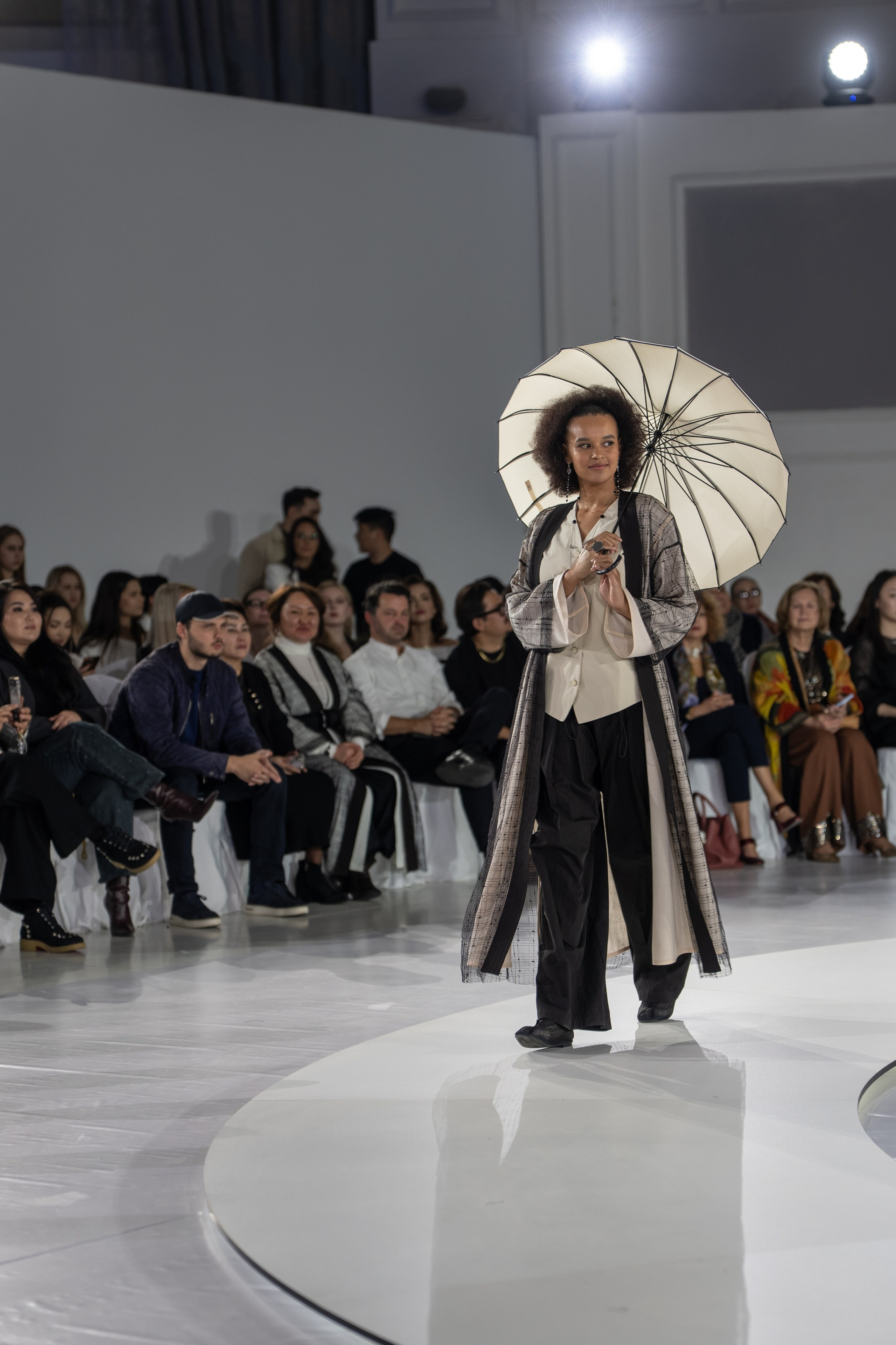 Дезайнер Shakerbay. Сайт Алматинского НЮ АРТ, будуар и фэшн фотографа Дениса Карпенко