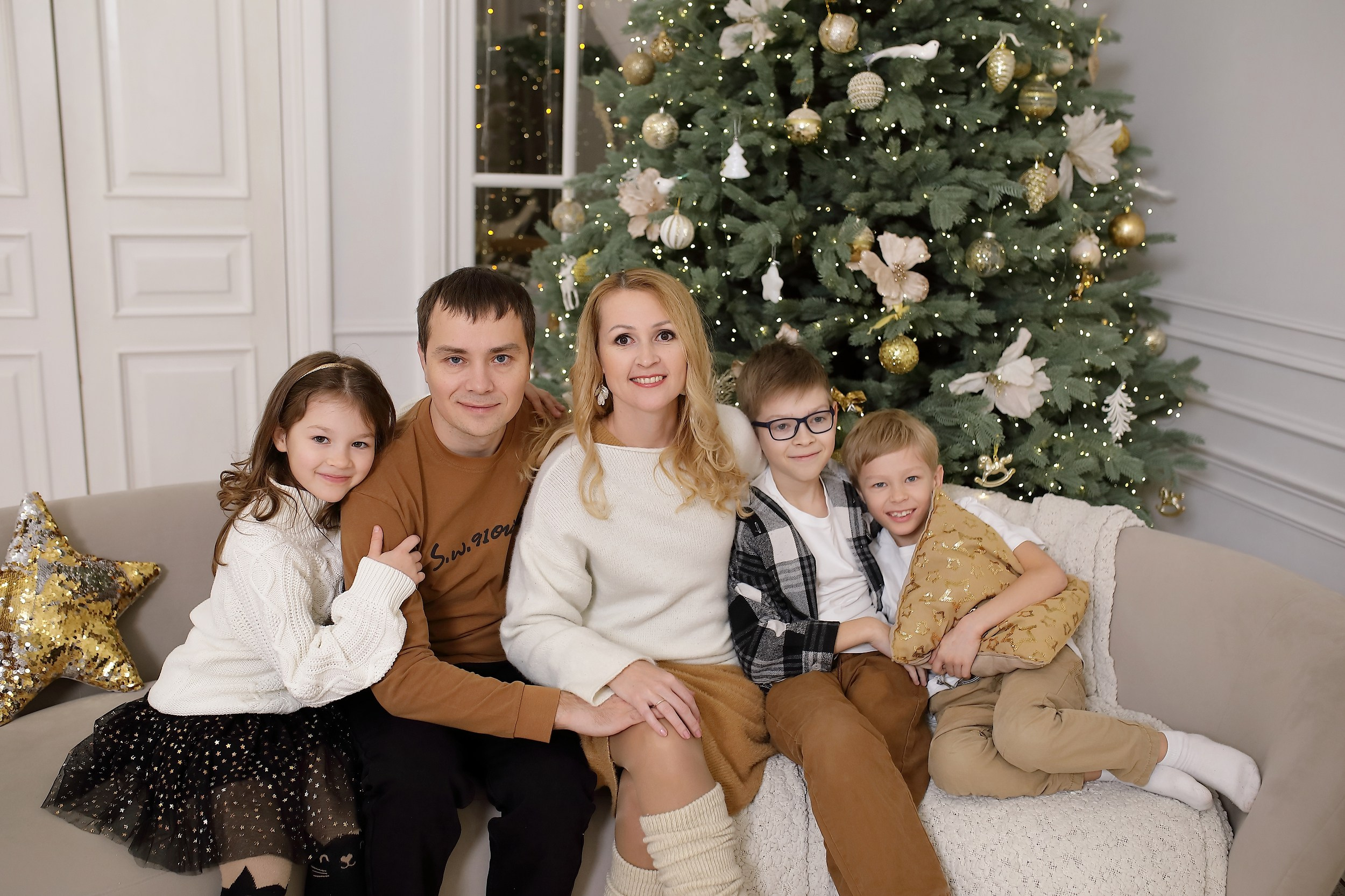 Семейная фотосессия под новый год. Свадебный и семейный фотограф и видеограф в Екатеринбурге Полянские Тимур и Анастасия