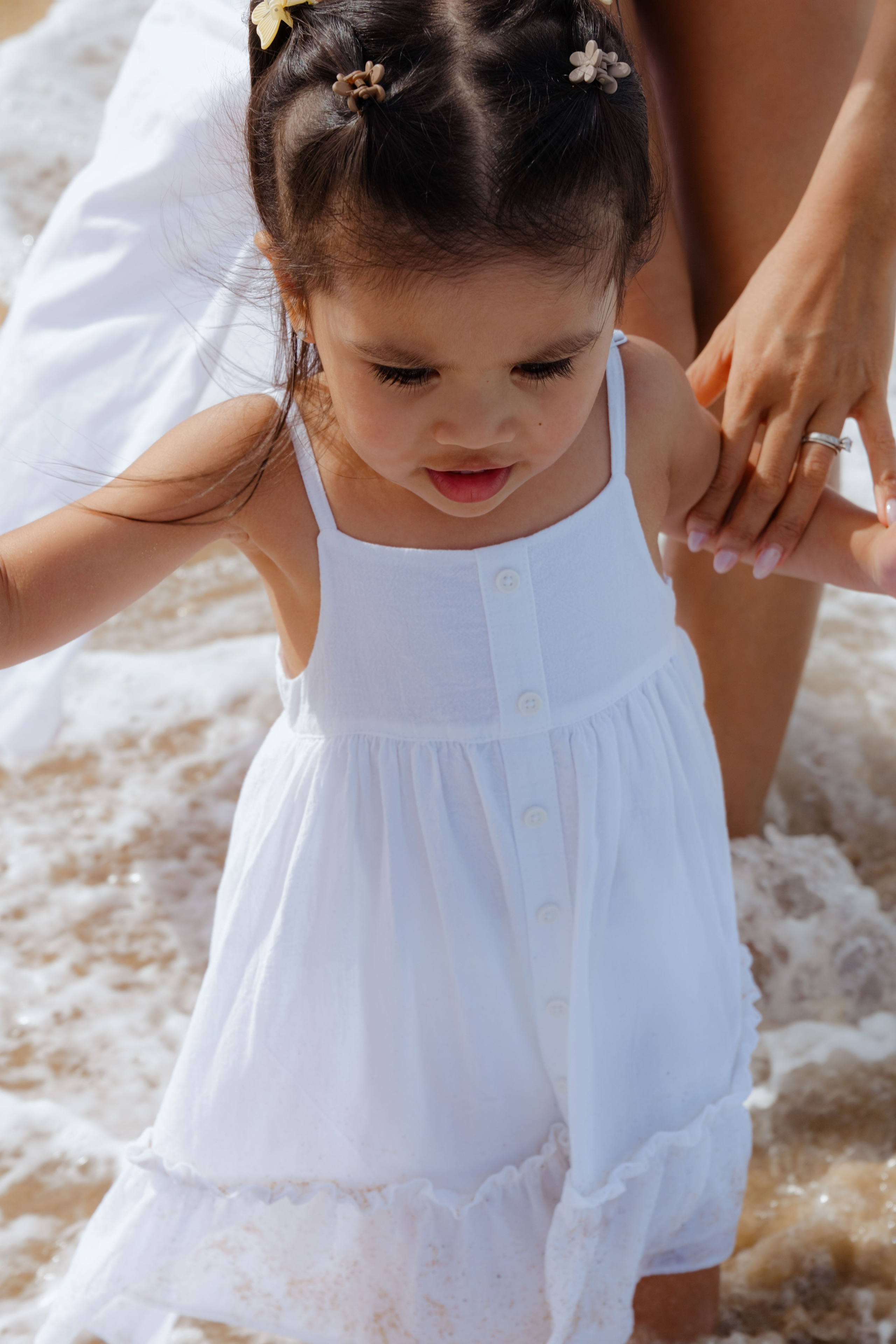 Mother and daughters. Portrait photographer Nha Trang | Julia Meshanina