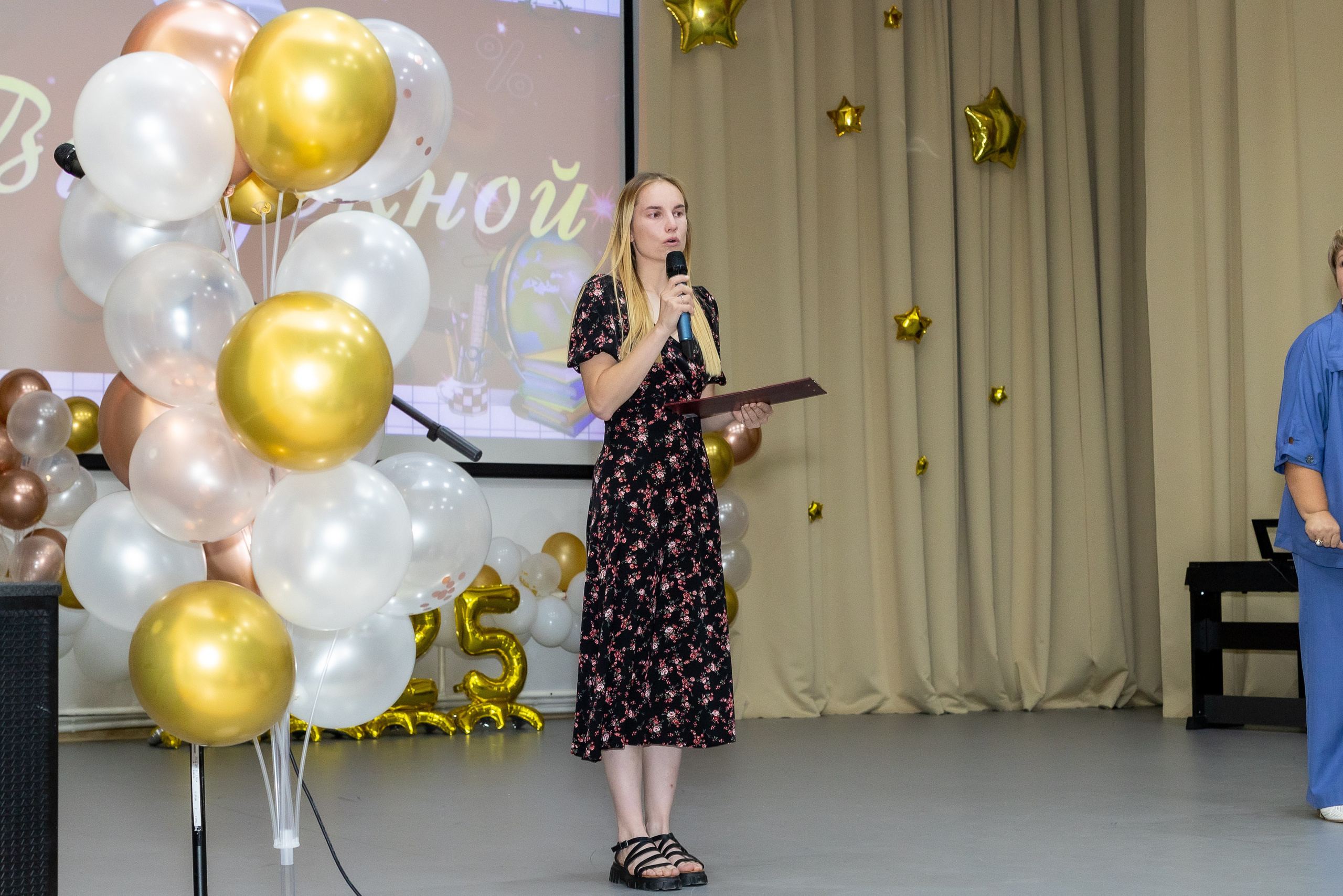 Вручение аттестата 2025. Выпускные альбомы Майкоп, Краснодар Елена Золотарева