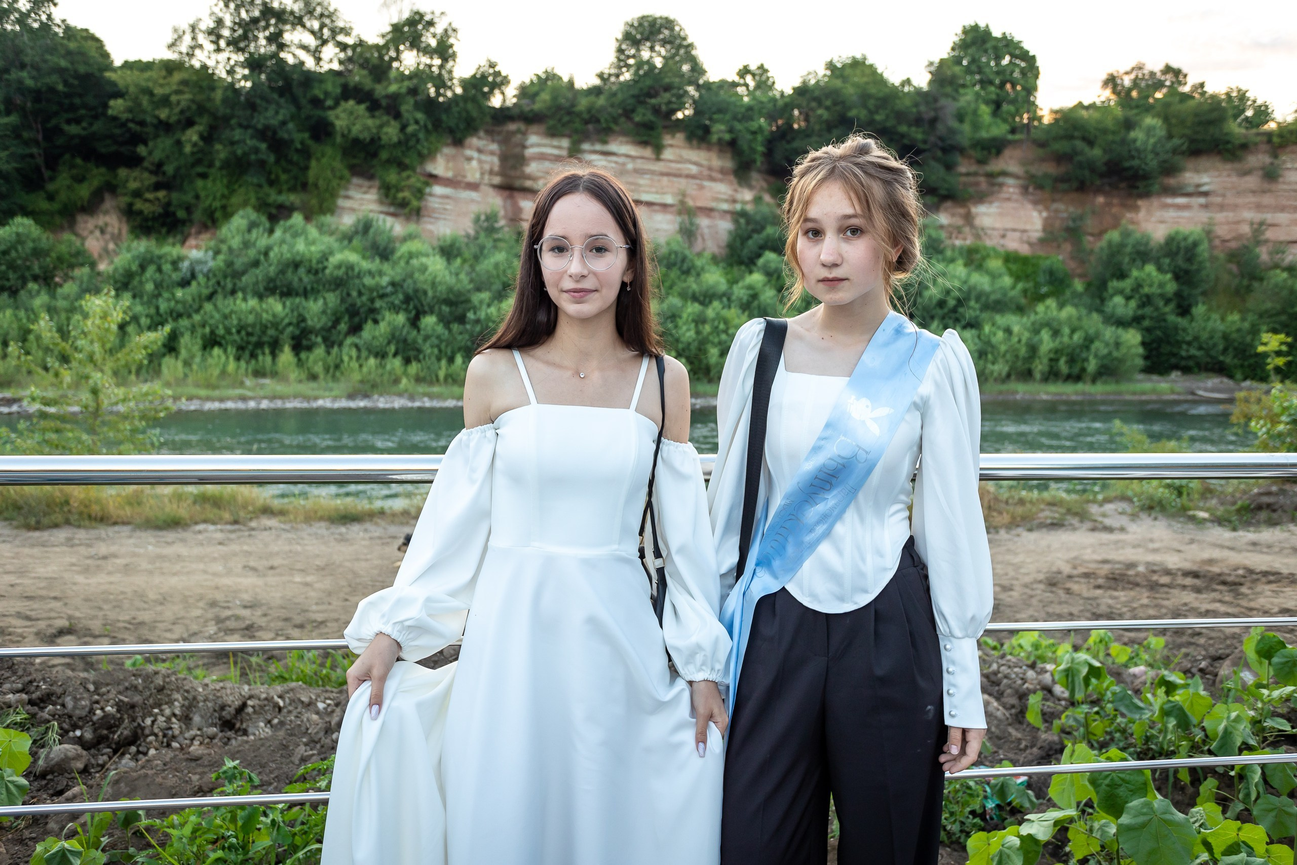 Вручение аттестата и выпускной вечер. Выпускные альбомы Майкоп, Краснодар Елена Золотарева