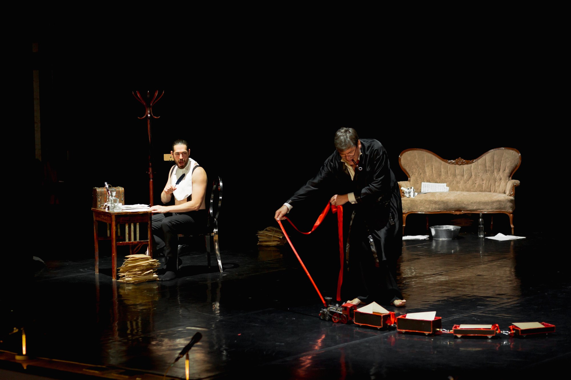 Спектакль Приглушенные голоса в Театре Эрмитажа (+репетиция). Семейный и портретный фотограф в Санкт-Петербурге Андрей Воробьев