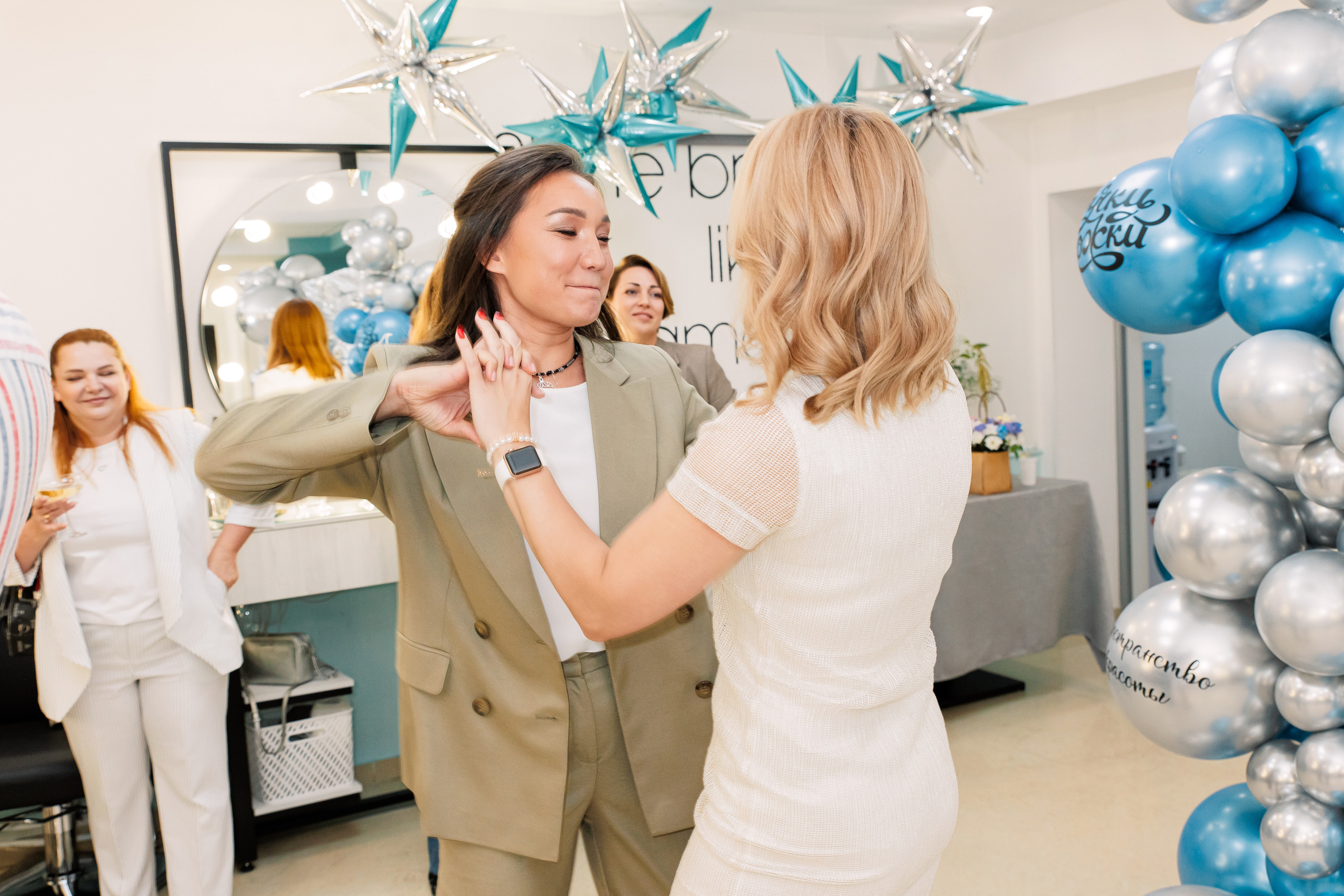 РУЧКИ НОЖКИ [ОФИЦИАЛЬНОЕ ОТКРЫТИЕ]. СВОИ. ФОТООТЧЕТЫ-СОБЫТИЯ-МЕСТА