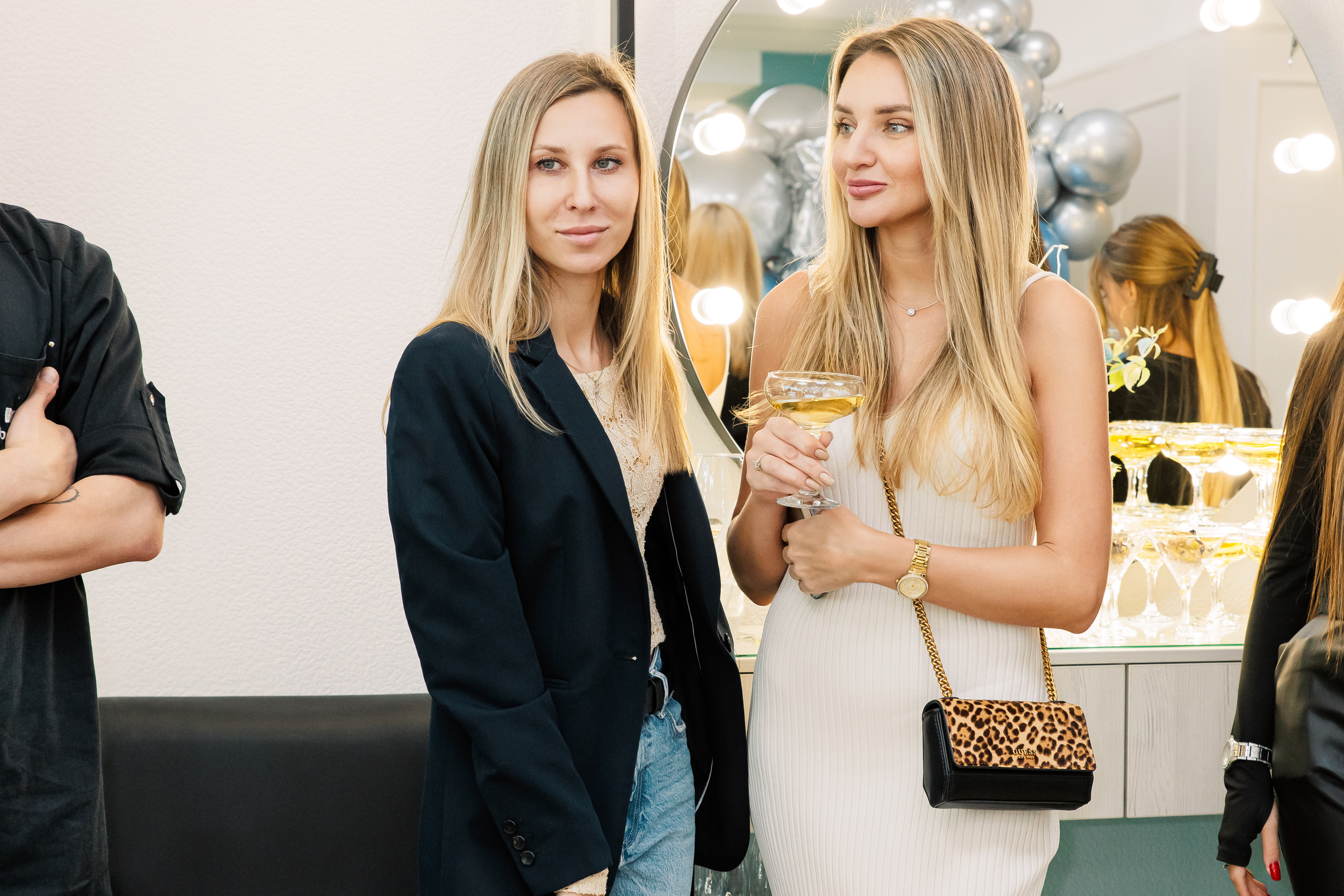 РУЧКИ НОЖКИ [ОФИЦИАЛЬНОЕ ОТКРЫТИЕ]. СВОИ. ФОТООТЧЕТЫ-СОБЫТИЯ-МЕСТА