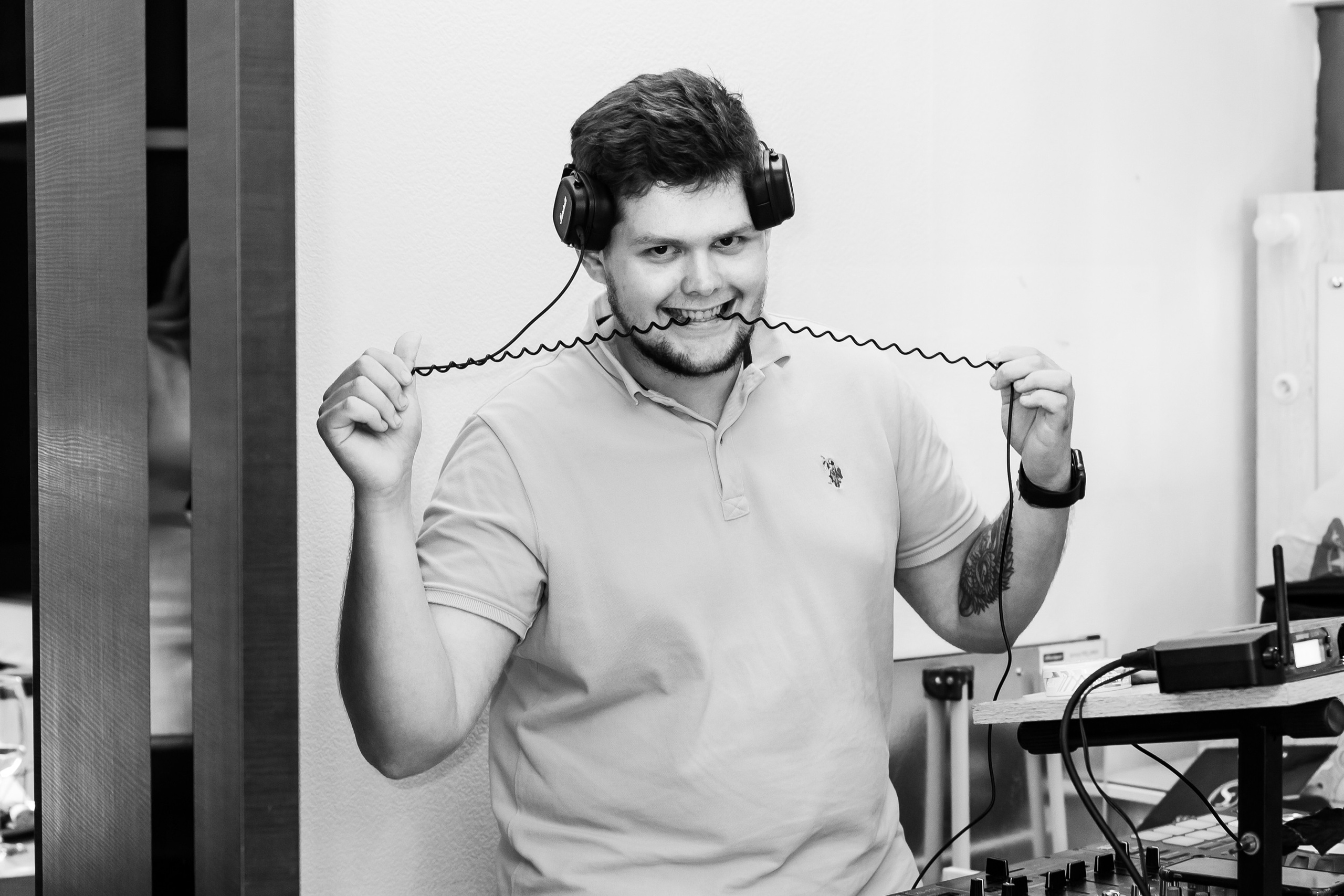 РУЧКИ НОЖКИ [ОФИЦИАЛЬНОЕ ОТКРЫТИЕ]. СВОИ. ФОТООТЧЕТЫ-СОБЫТИЯ-МЕСТА