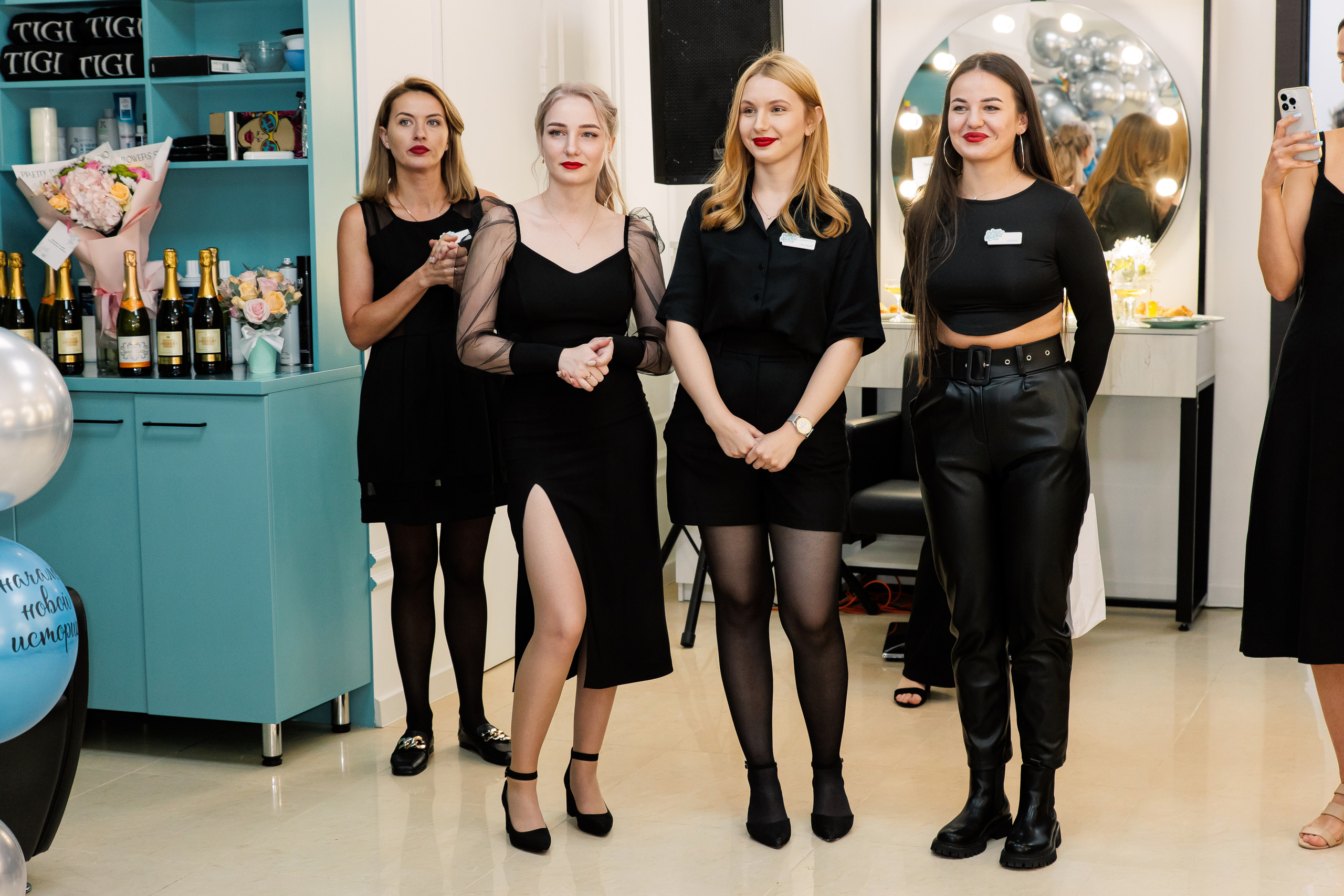 РУЧКИ НОЖКИ [ОФИЦИАЛЬНОЕ ОТКРЫТИЕ]. СВОИ. ФОТООТЧЕТЫ-СОБЫТИЯ-МЕСТА