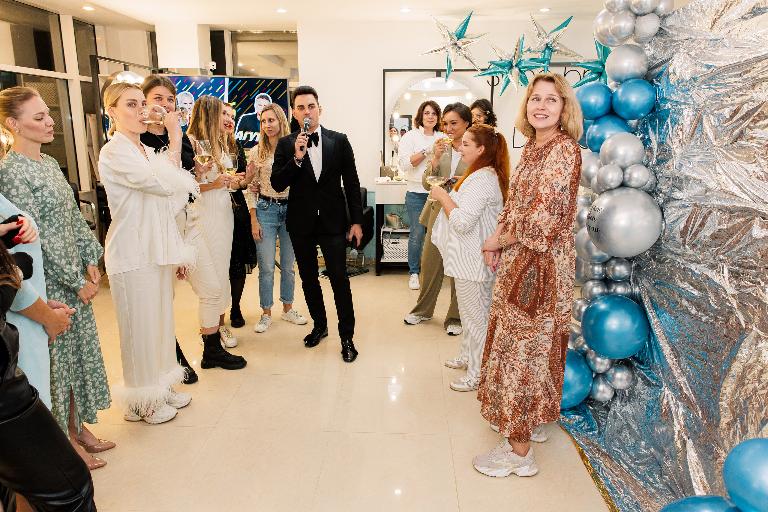 РУЧКИ НОЖКИ [ОФИЦИАЛЬНОЕ ОТКРЫТИЕ]. СВОИ. ФОТООТЧЕТЫ-СОБЫТИЯ-МЕСТА