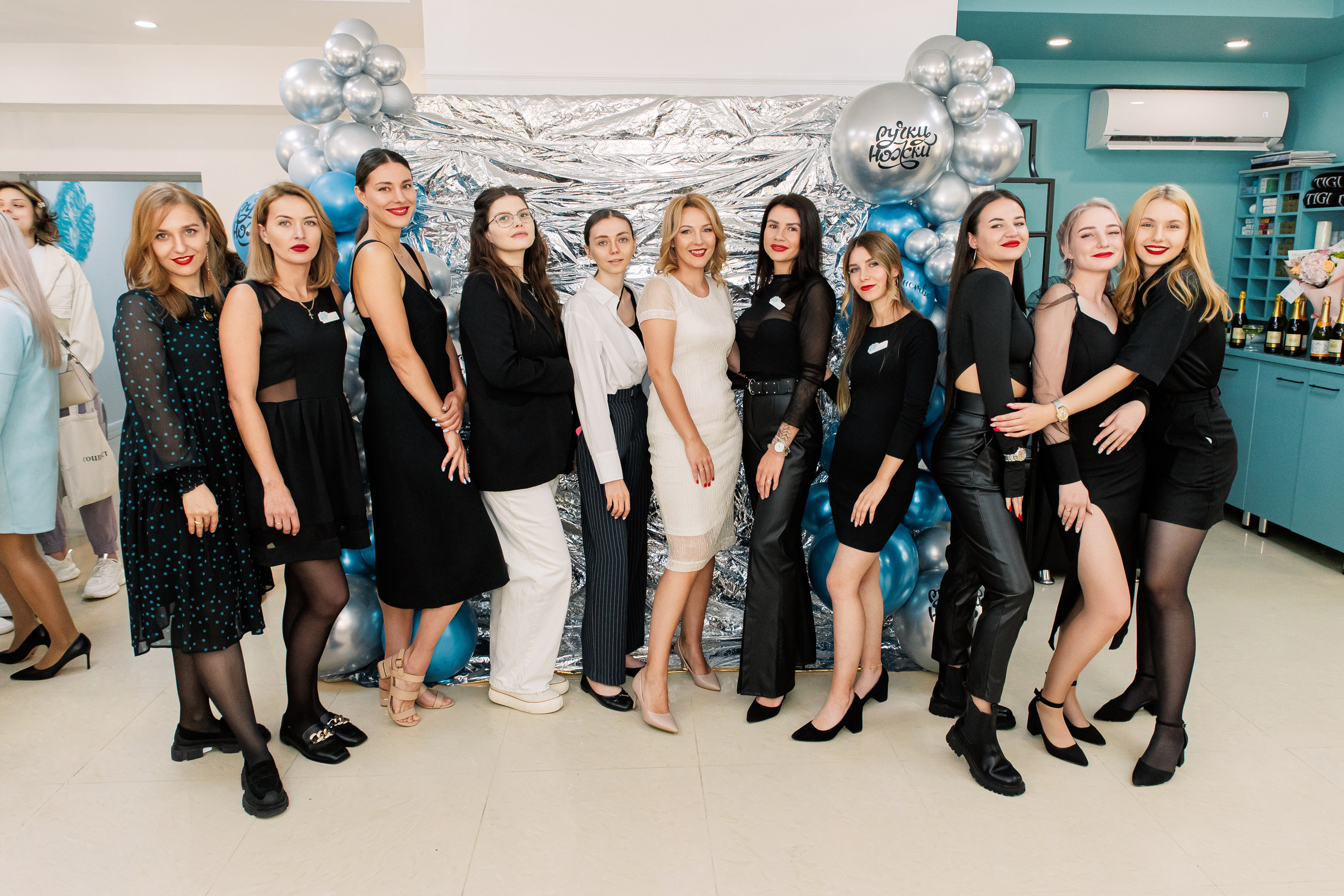 РУЧКИ НОЖКИ [ОФИЦИАЛЬНОЕ ОТКРЫТИЕ]. СВОИ. ФОТООТЧЕТЫ-СОБЫТИЯ-МЕСТА