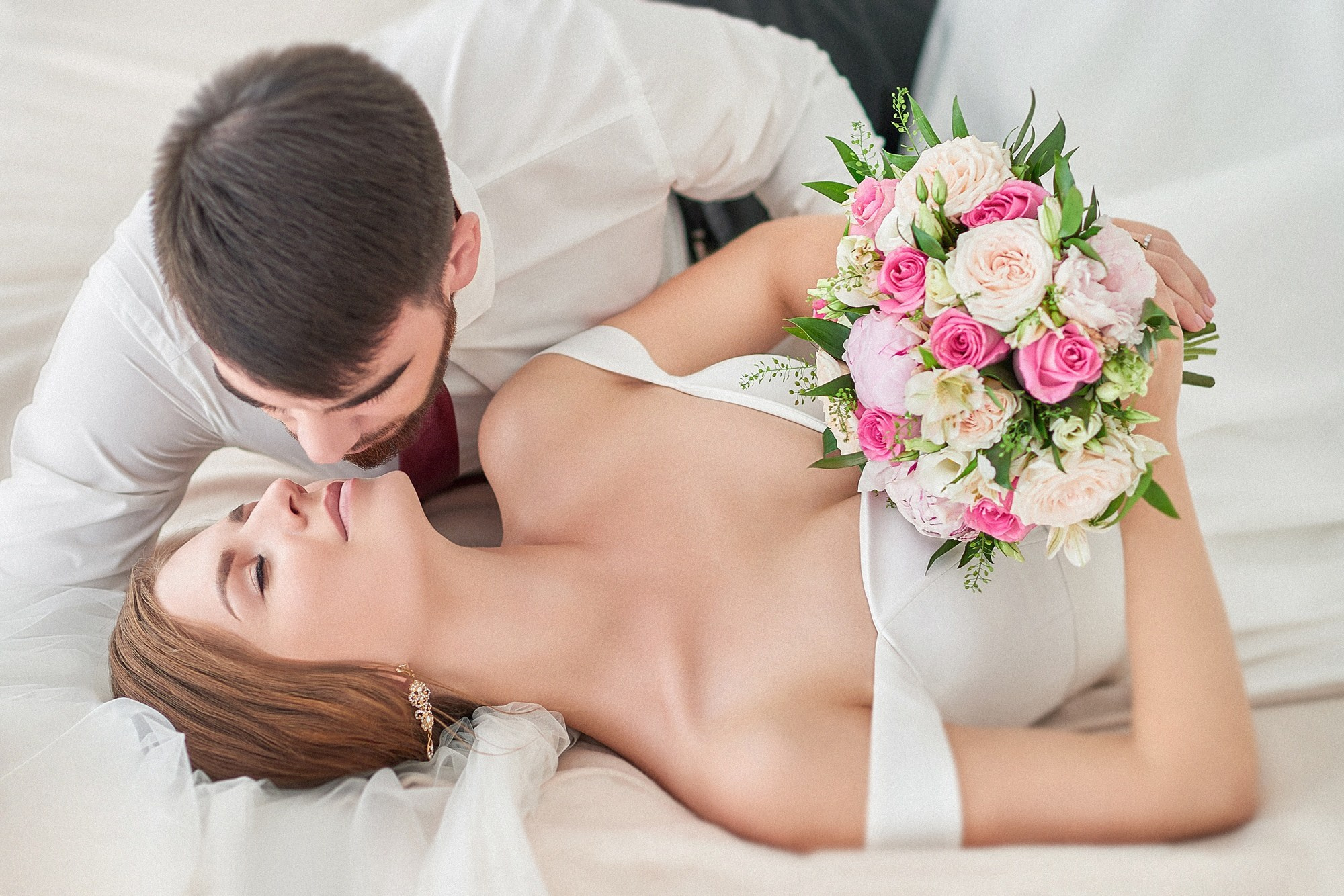 Свадебная Фотосессия в г. казани | Фотограф на Свадьбу в г. Казани Фотограф Садег Азарми тел. +79172288430 ✔ Сборы невесты и жениха✔ Утро невесты (детали, эмоции, подготовка)✔ Репортажная съёмка ЗАГСа и выездной регистрации✔ Свадебная прогулка✔ Фотосъёмка банкета и вечеринки✔ Креативные и тематические свадьбы✔ Свадьба на природе (лайфстайл)✔ Девичники и мальчишники