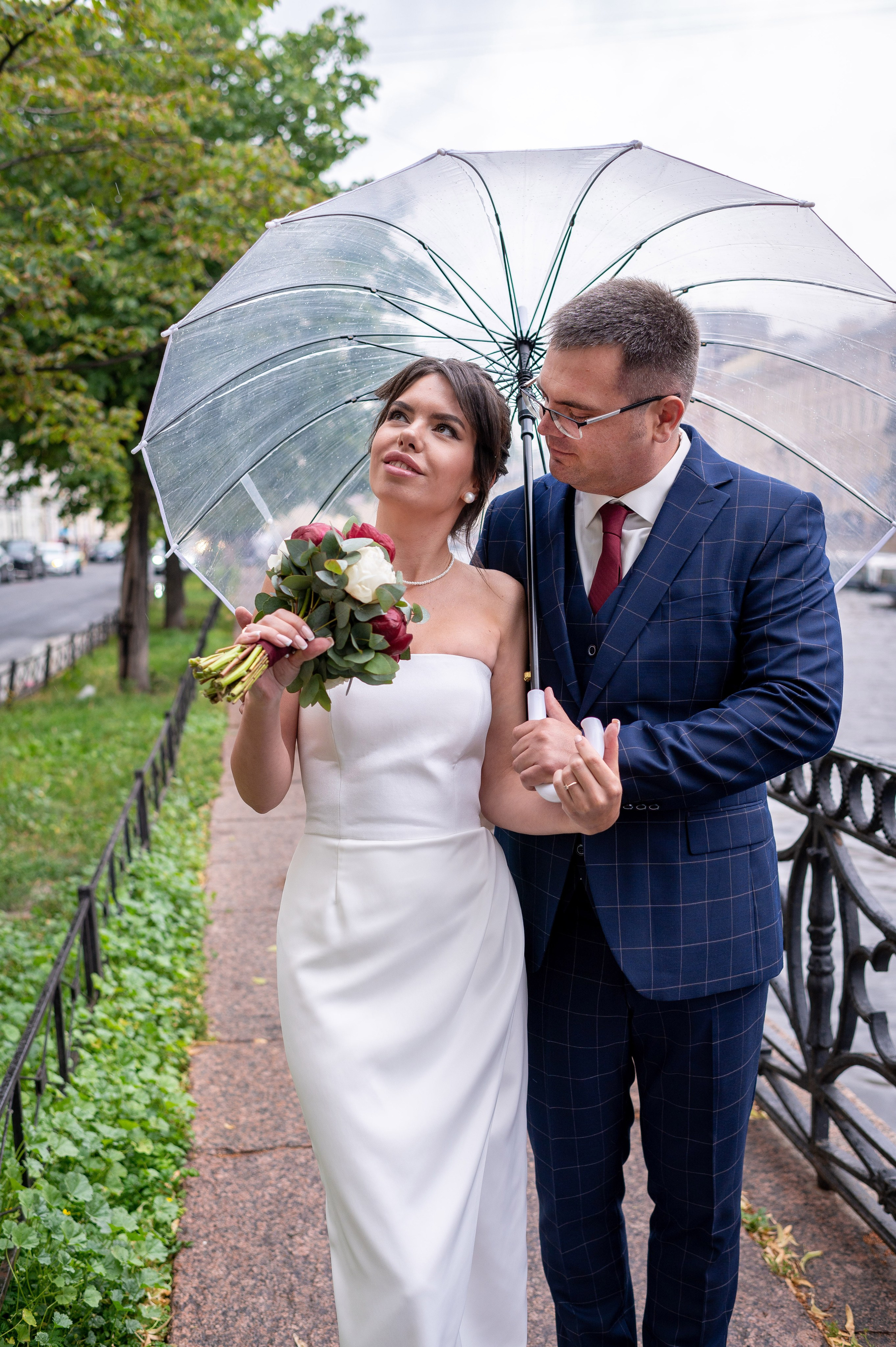 Евгений и Александра (фотосессия под дождём на Исаакиевской площади, свадебная прогулка на Финском заливе). Портретный, семейный и свадебный фотограф в Санкт-Петербурге и в Пушкине Ширяев Денис