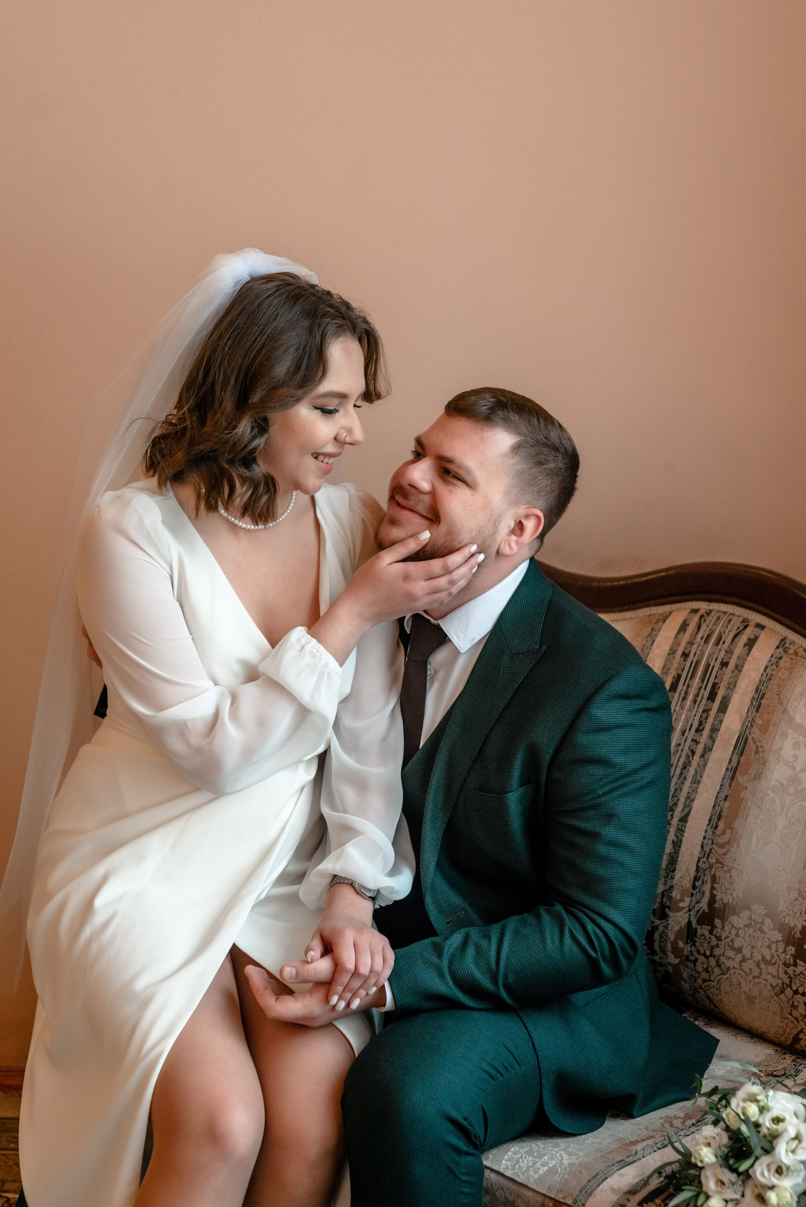 Ксения и Егор (фотосессия в ЗАГСе Петроградского района, Ботаническом саду с сакурой). Портретный, семейный и свадебный фотограф в Санкт-Петербурге и в Пушкине Ширяев Денис