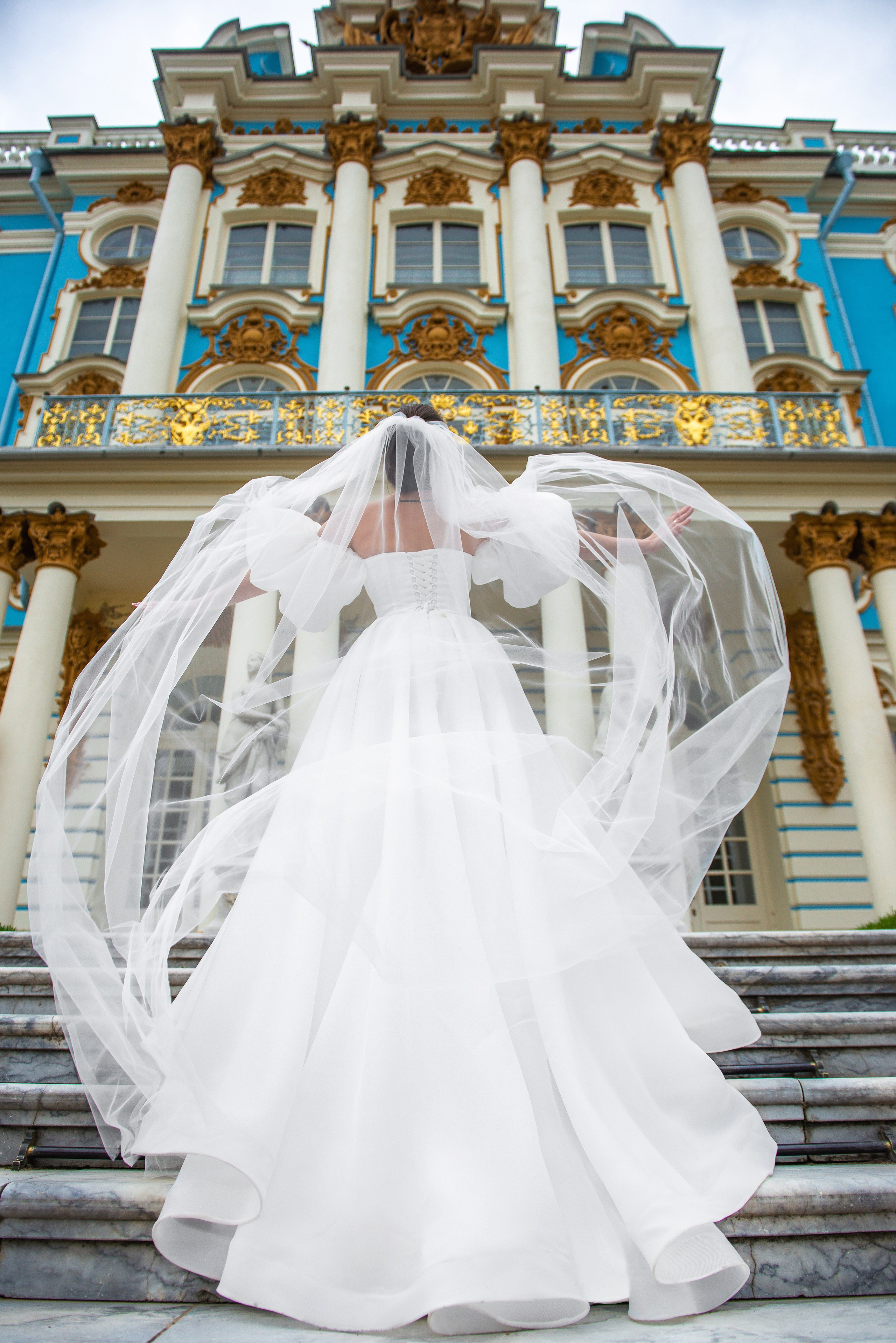 Осенняя свадебная прогулка в Екатерининском парке в Пушкине. Портретный, семейный и свадебный фотограф в Санкт-Петербурге и в Пушкине Ширяев Денис