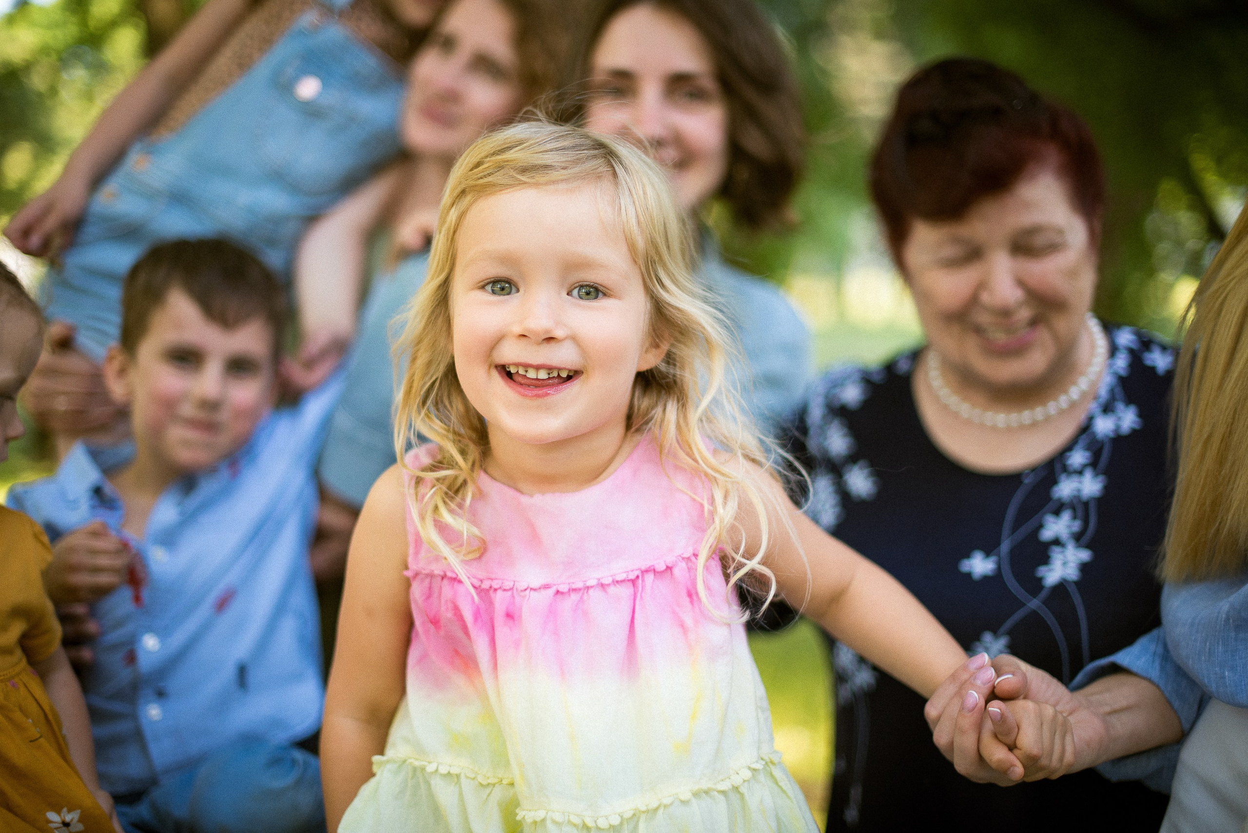 Park Family Walk. Documentary family photography in Barcelona and beyond