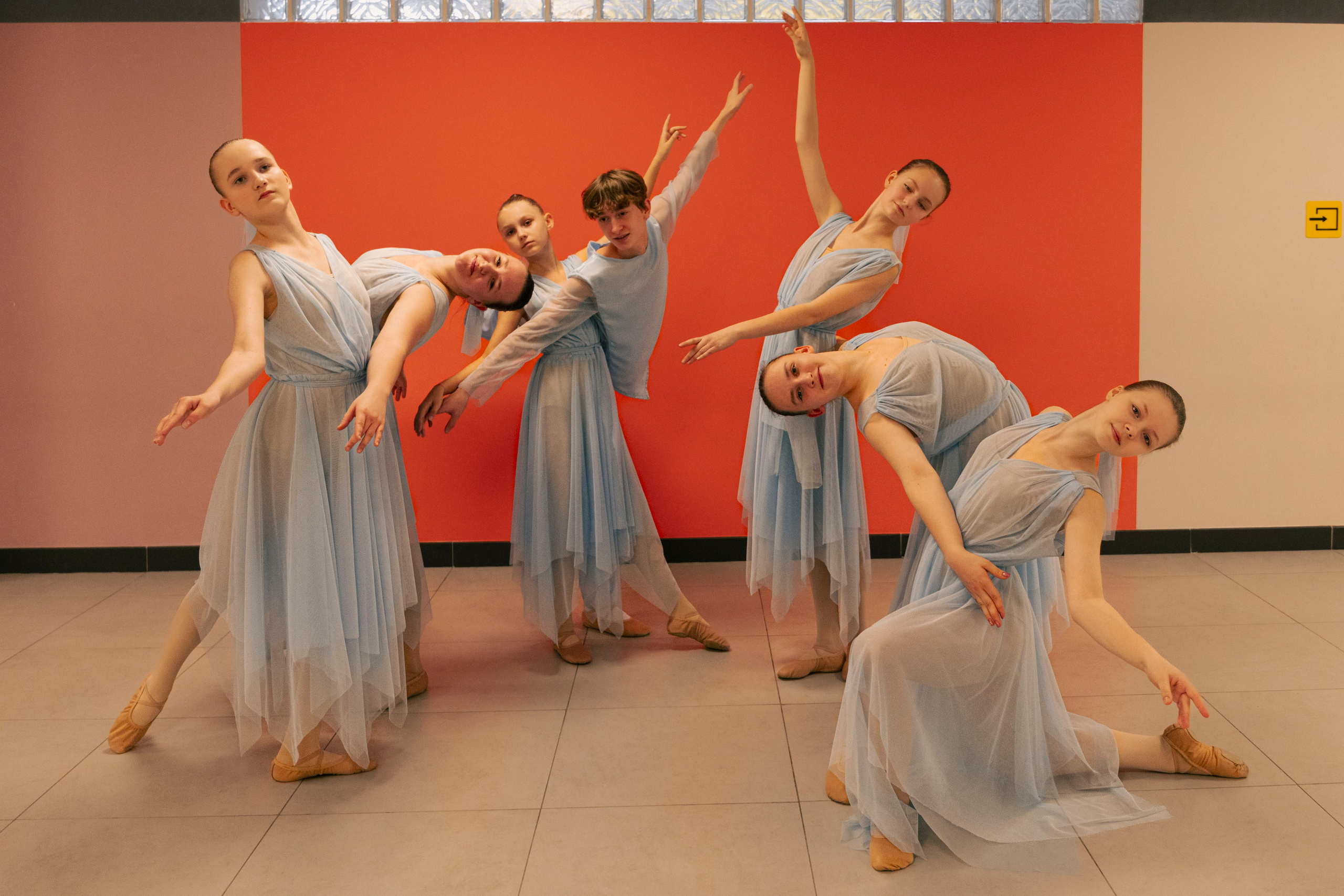 Коллектив современного танца «Айседора». ФотоХудожник Харитонова Ирина г. Санкт-Петербург