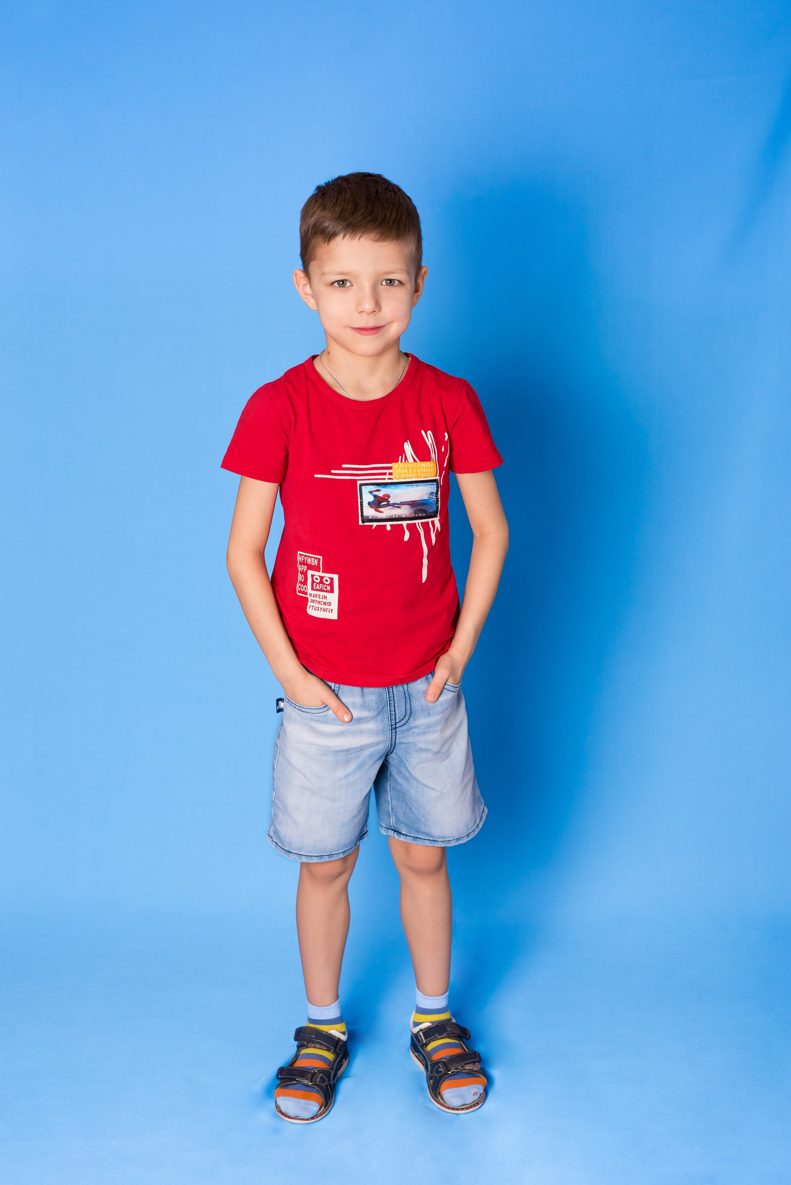 Портреты на одготонном фоне. Детский фотограф в Екатеринбурге и Берёзовском Евгений Кондаков