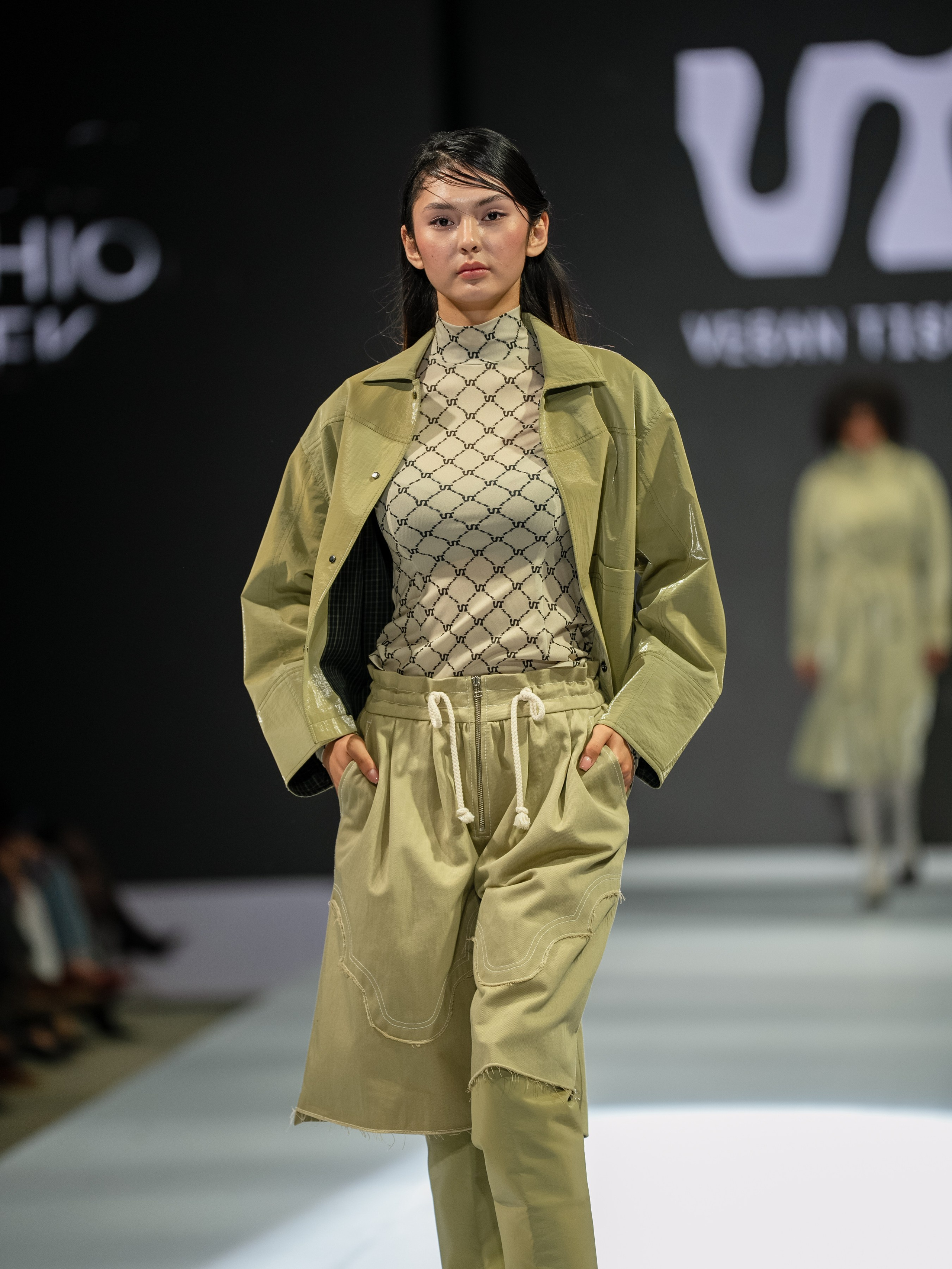 EURASIAN FASHION WEEK Vegan Tiger. Сайт Алматинского НЮ АРТ, будуар и фэшн фотографа Дениса Карпенко