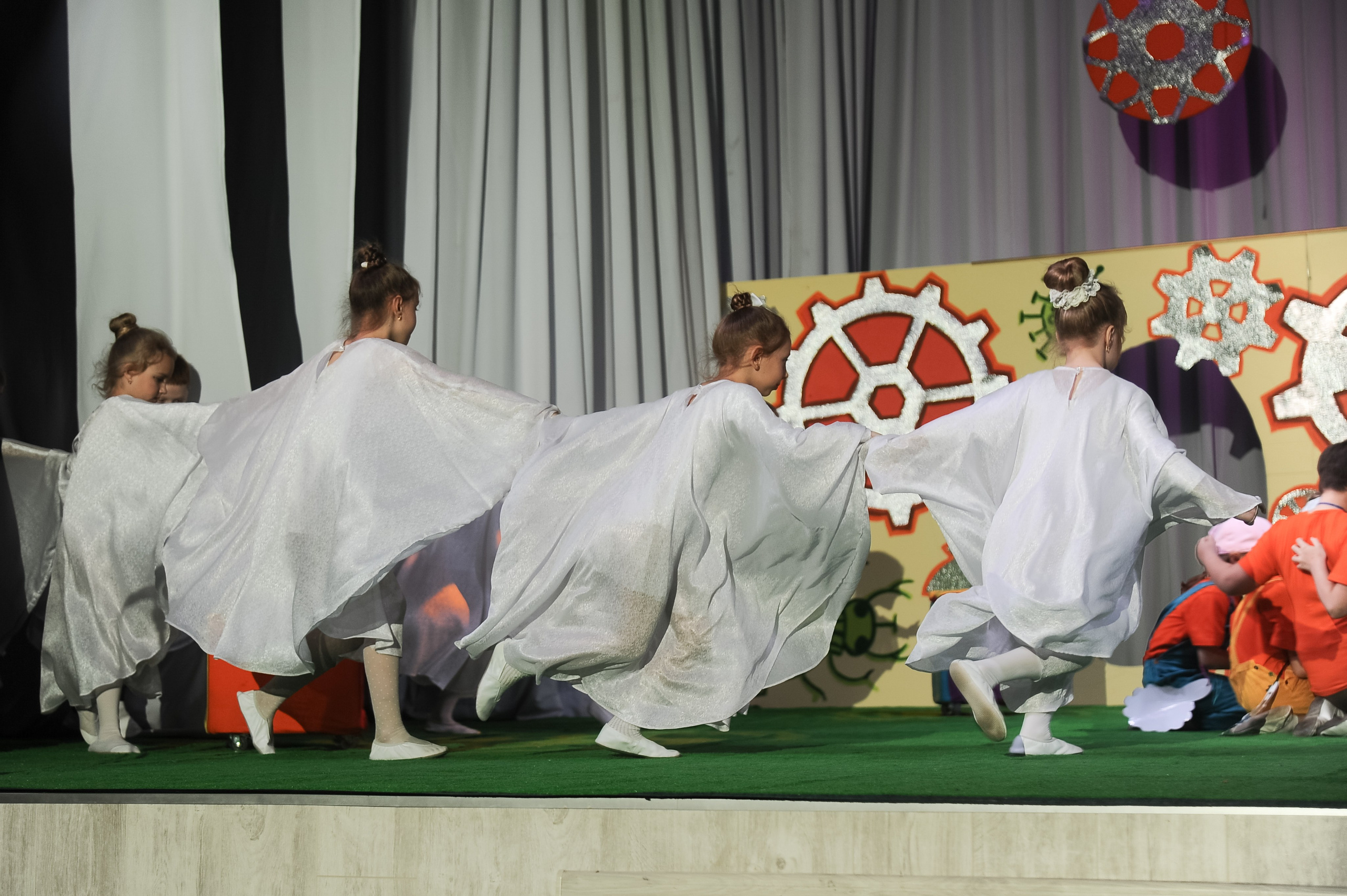 Выпускной 2025, детский центр «Самовар». Фотограф Олег Юршевич Солигорск Минск