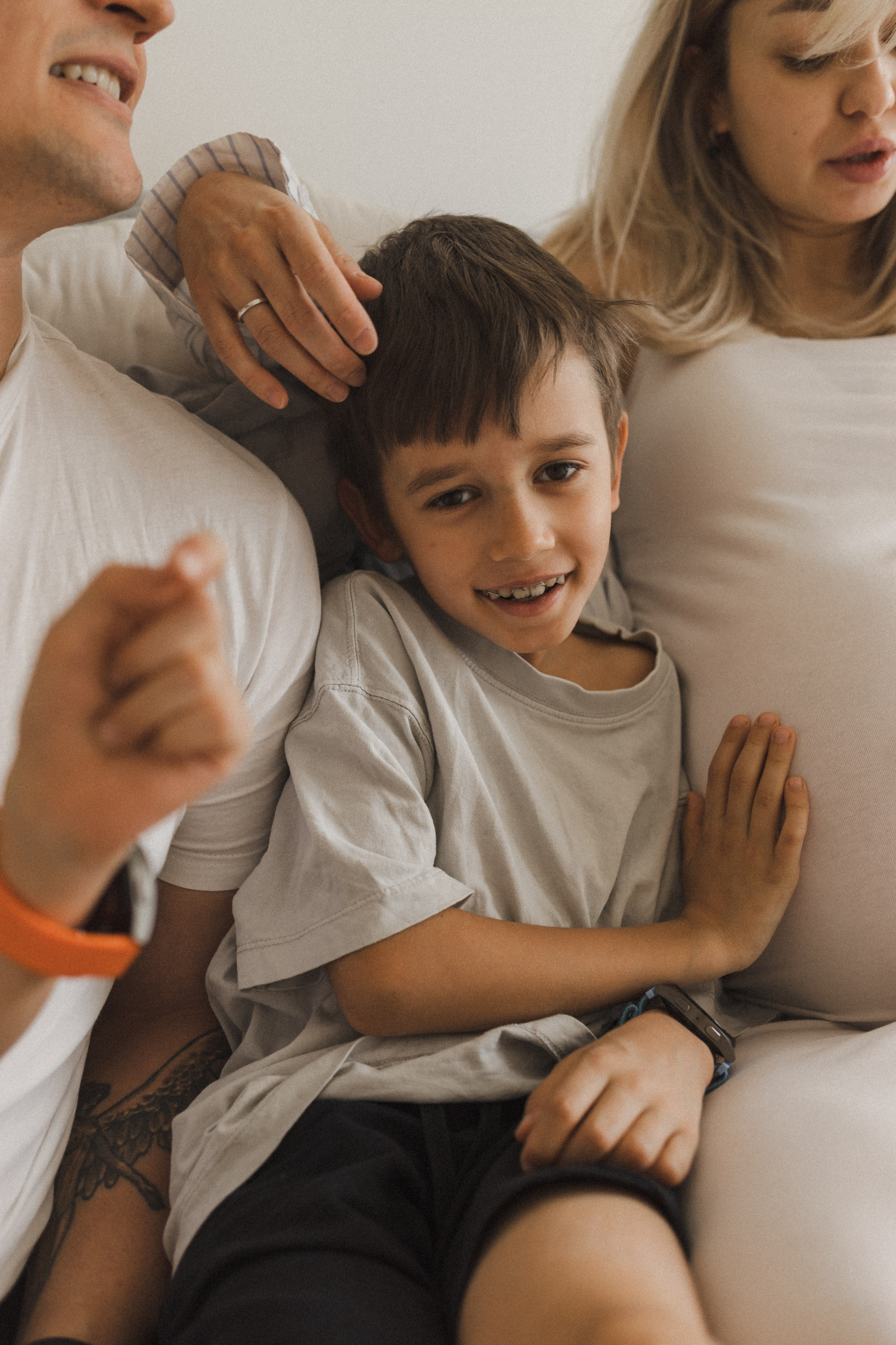 Катя, Паша, Валера и Родион ждут братика. Семейный фотограф в Москве