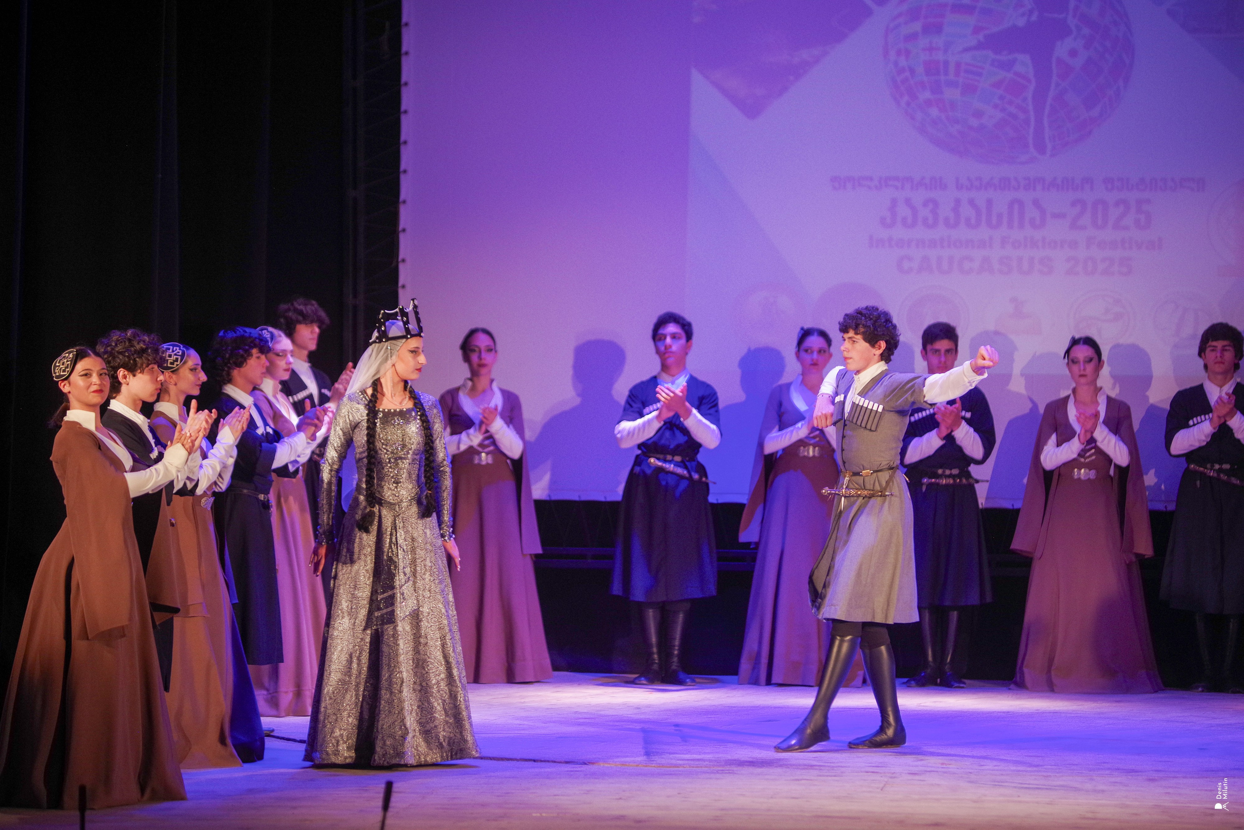 Танцы в прекрасном Они. Портретный фотограф Денис Милютин