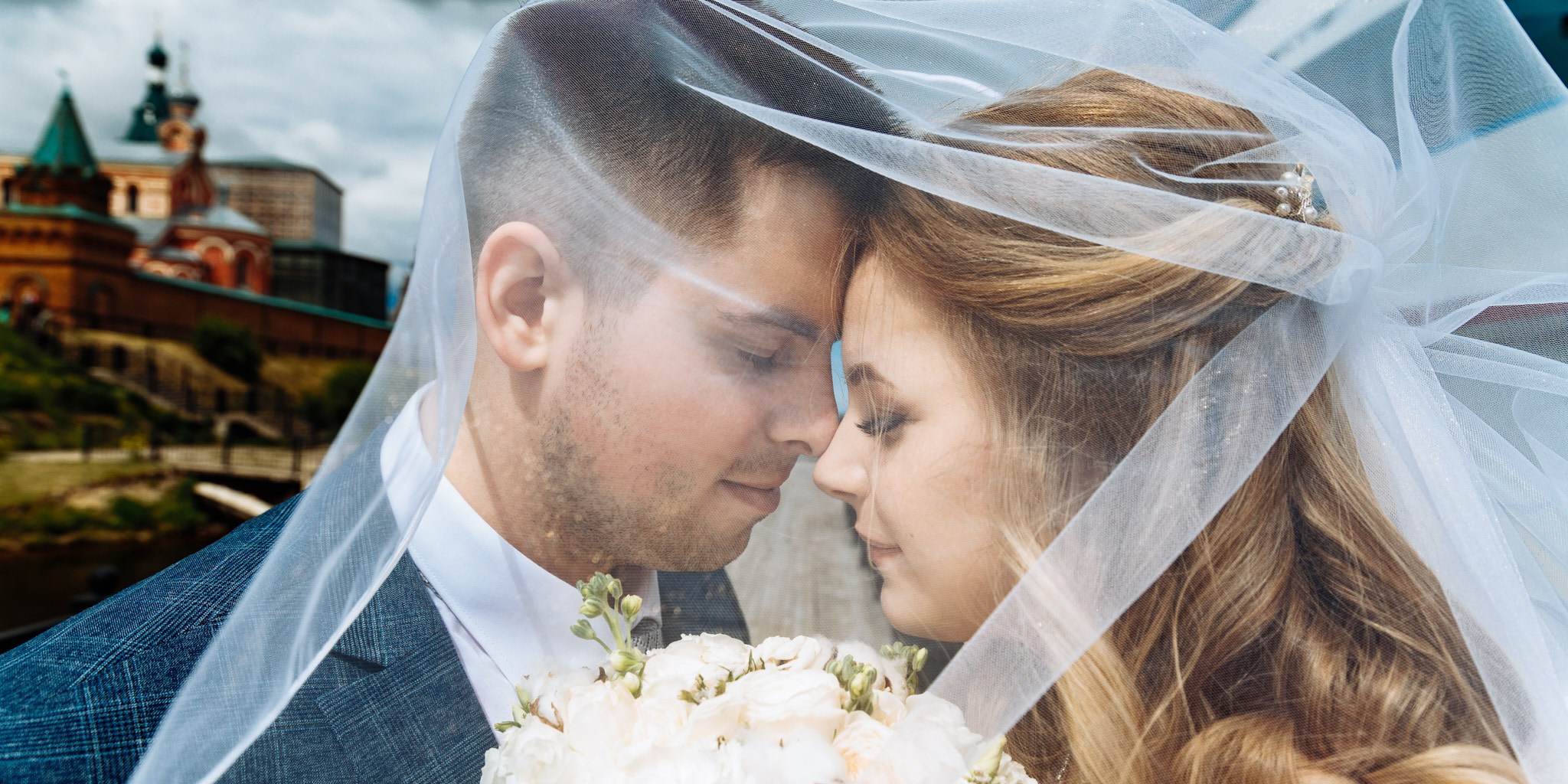 Лилия и Влад прогулка и банкет. Свадебный и семейный фотограф в г. Волхов Алексей Кочерыжкин