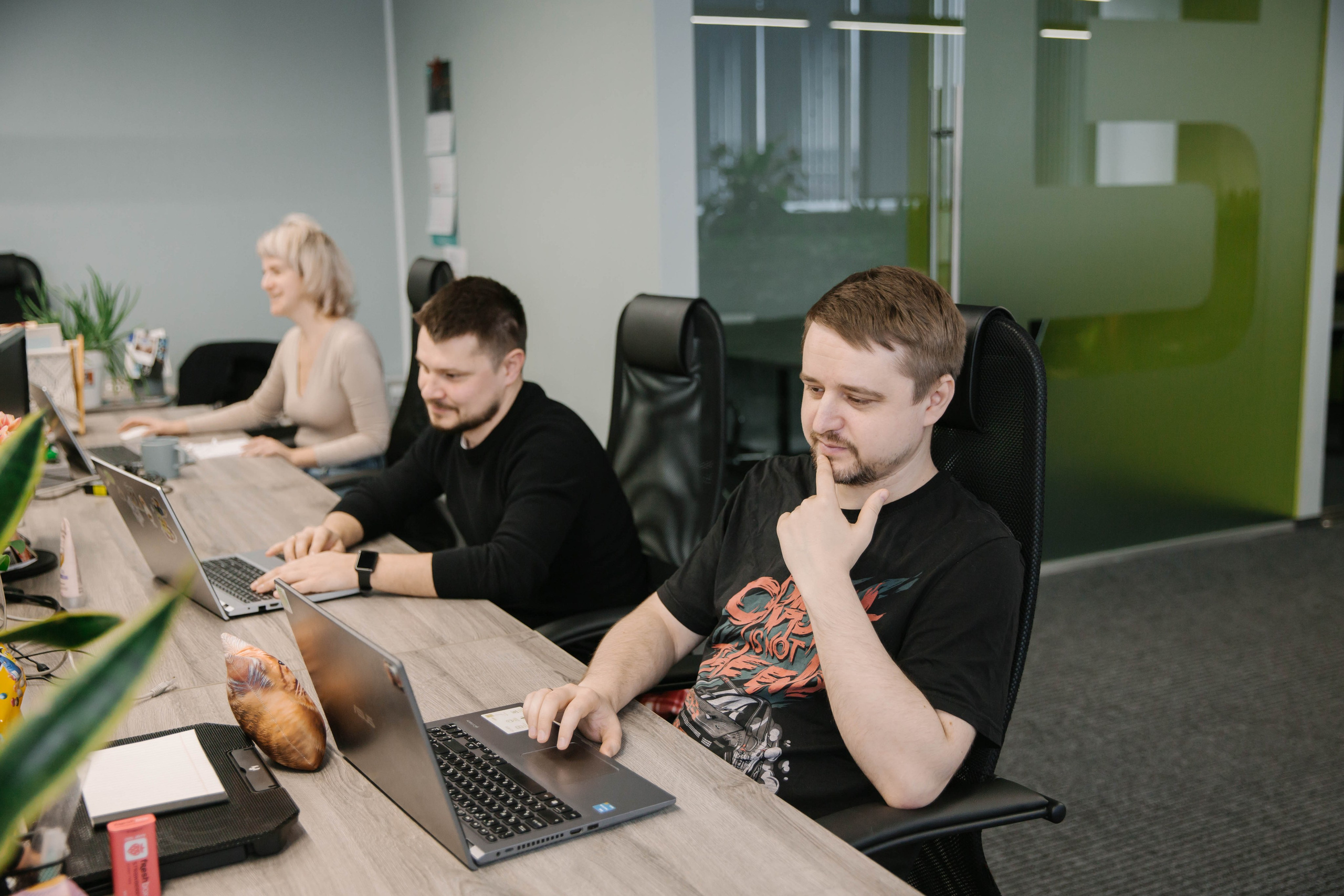 Офисный вайб. Фотоархив giper.fm