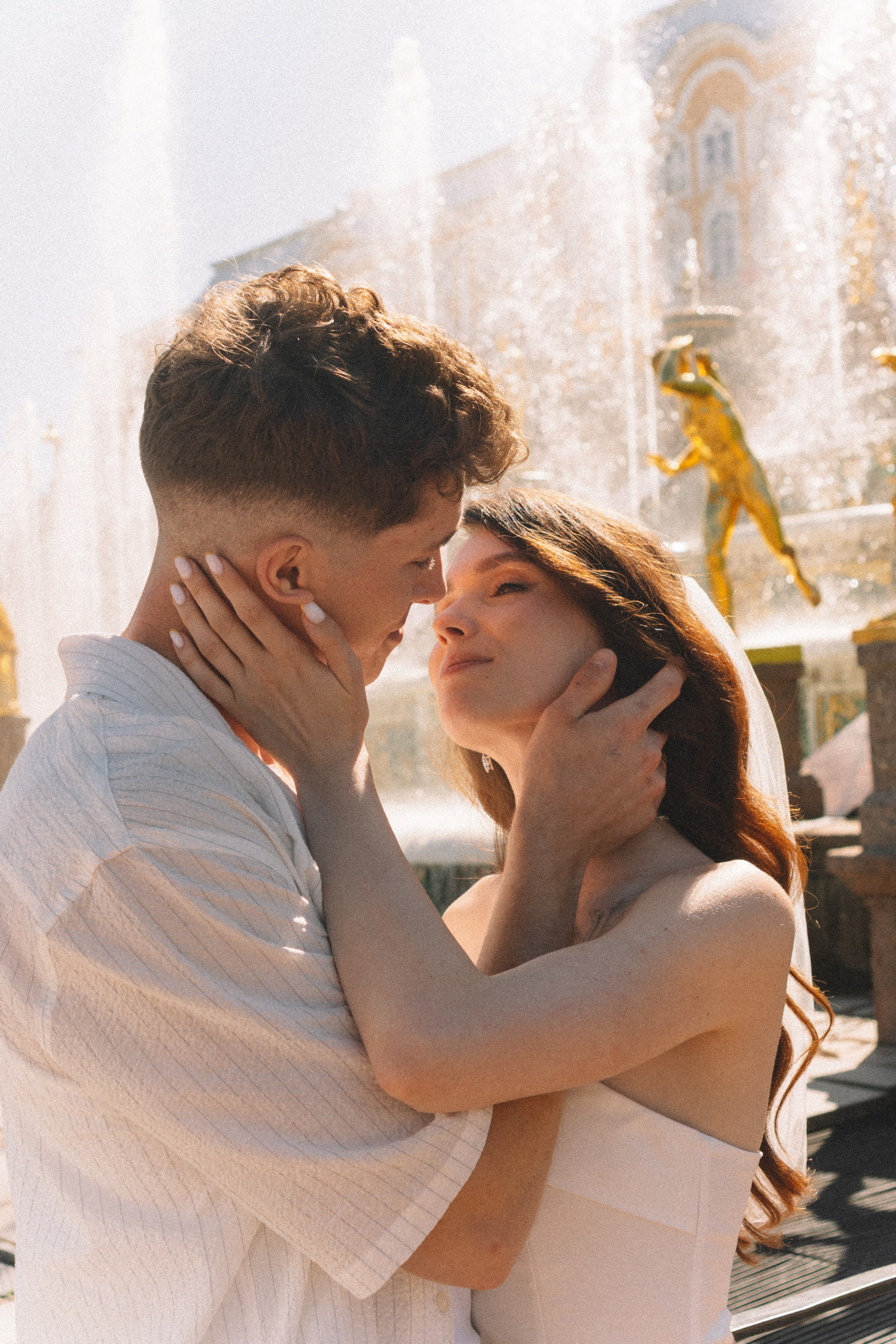 СВАДЕБНАЯ СЬЕМКА В ПЕТЕРГОФЕ И СЬЕМКА РЕПОРТАЖА В ЗАГСЕ ПЕТЕРГОФА. Профессиональный фотограф, Санкт-Петербург — Виктория Богомолова