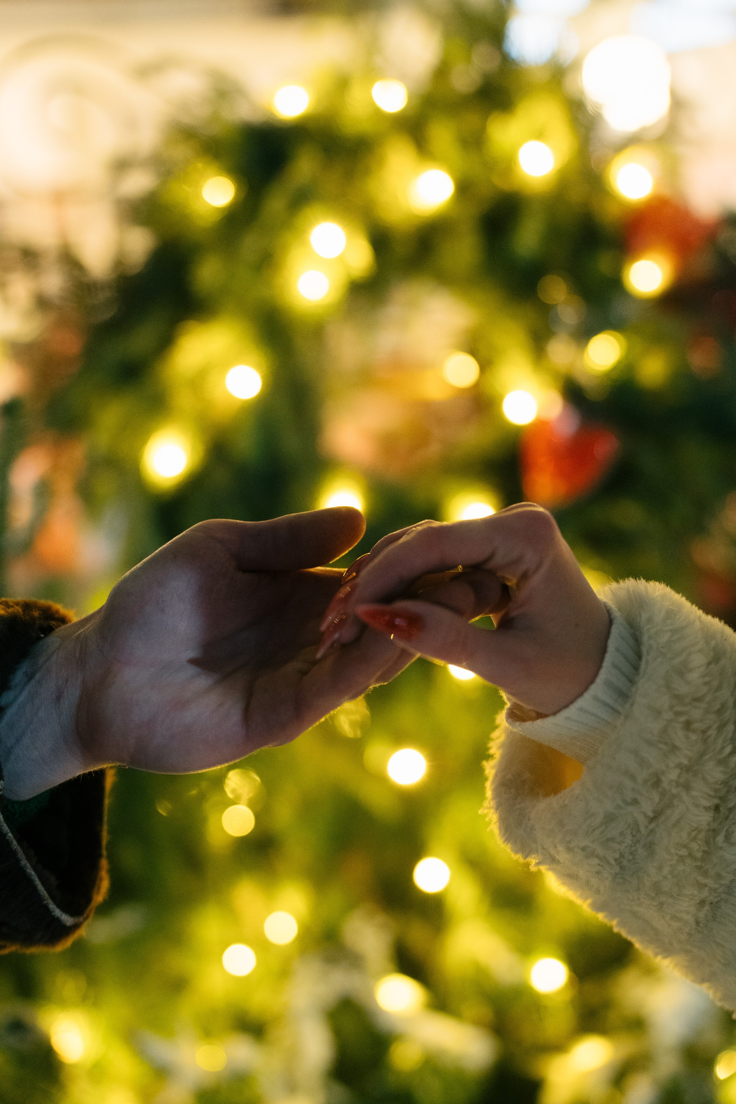 НОВОГОДНЯЯ ПРОГУЛКА ПАРЫ ПО ЧЕРНЫШЕВСКОЙ ПЕРЕД НОВЫМ ГОДОМ. Профессиональный фотограф, Санкт-Петербург — Виктория Богомолова