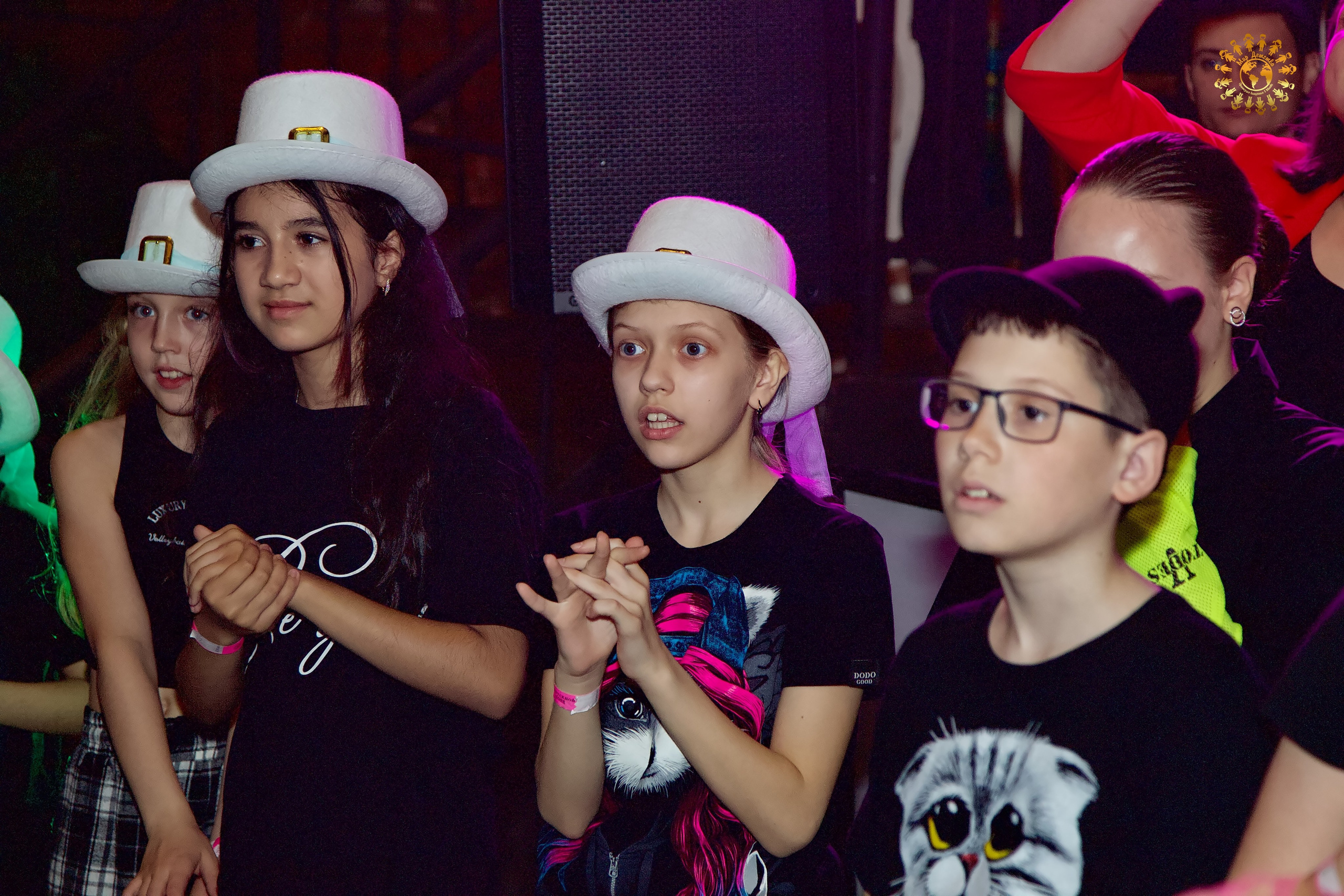 Выпускной 2023 (Школа 667, 4-й класс). Репортажная съемка в Москве и области. Анималистика