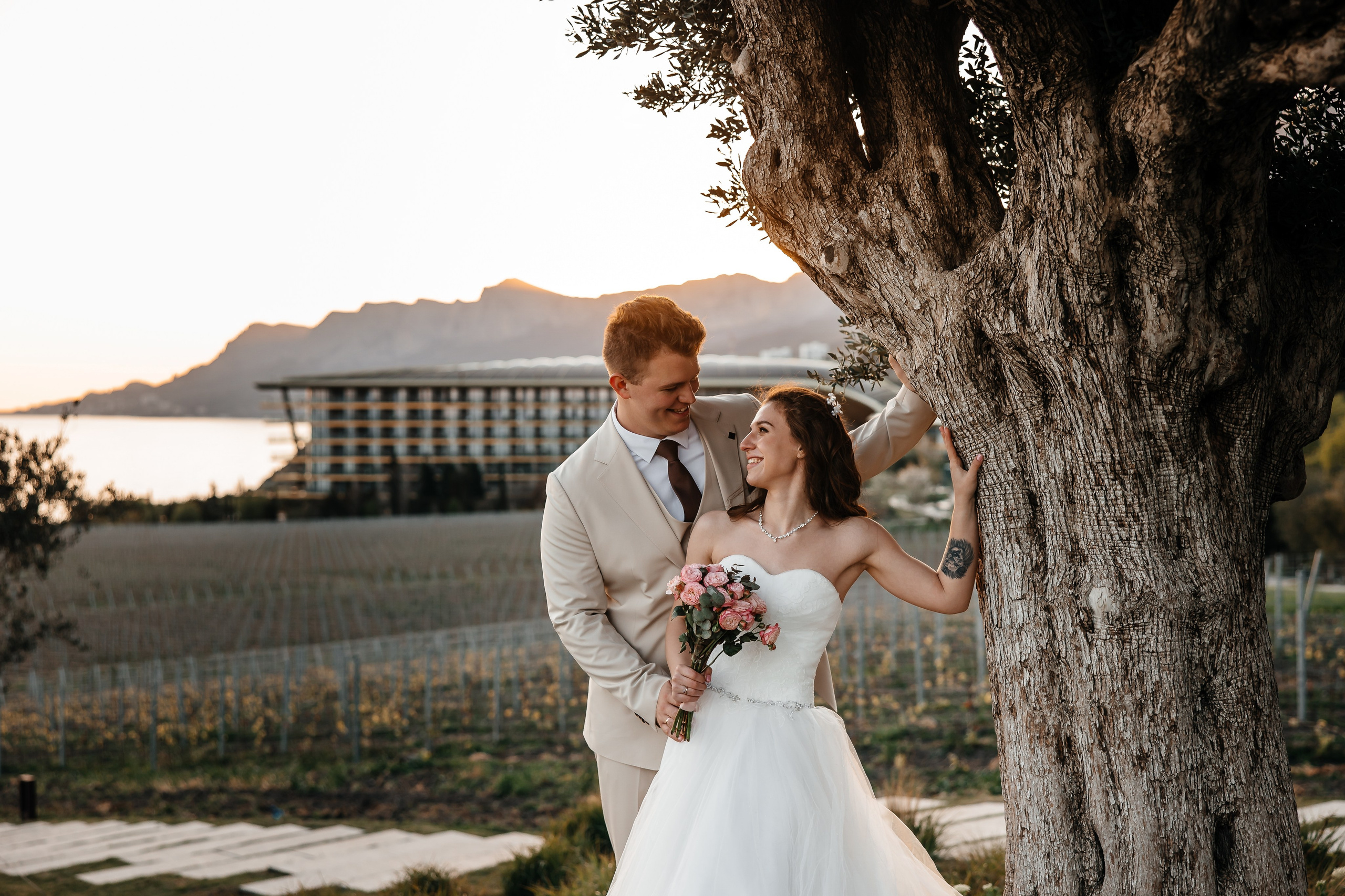 Сакура в Японском саду. Анонс свадьбы для Никиты и Марины. Свадебный фотограф в Крыму и Севастополе Ольга Баскакова