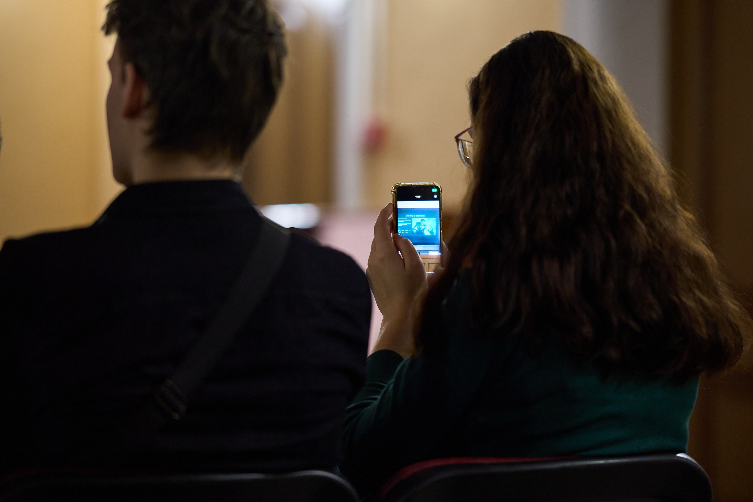 Мантикон V (2025). Фотографирует красивое Денис Горностаев