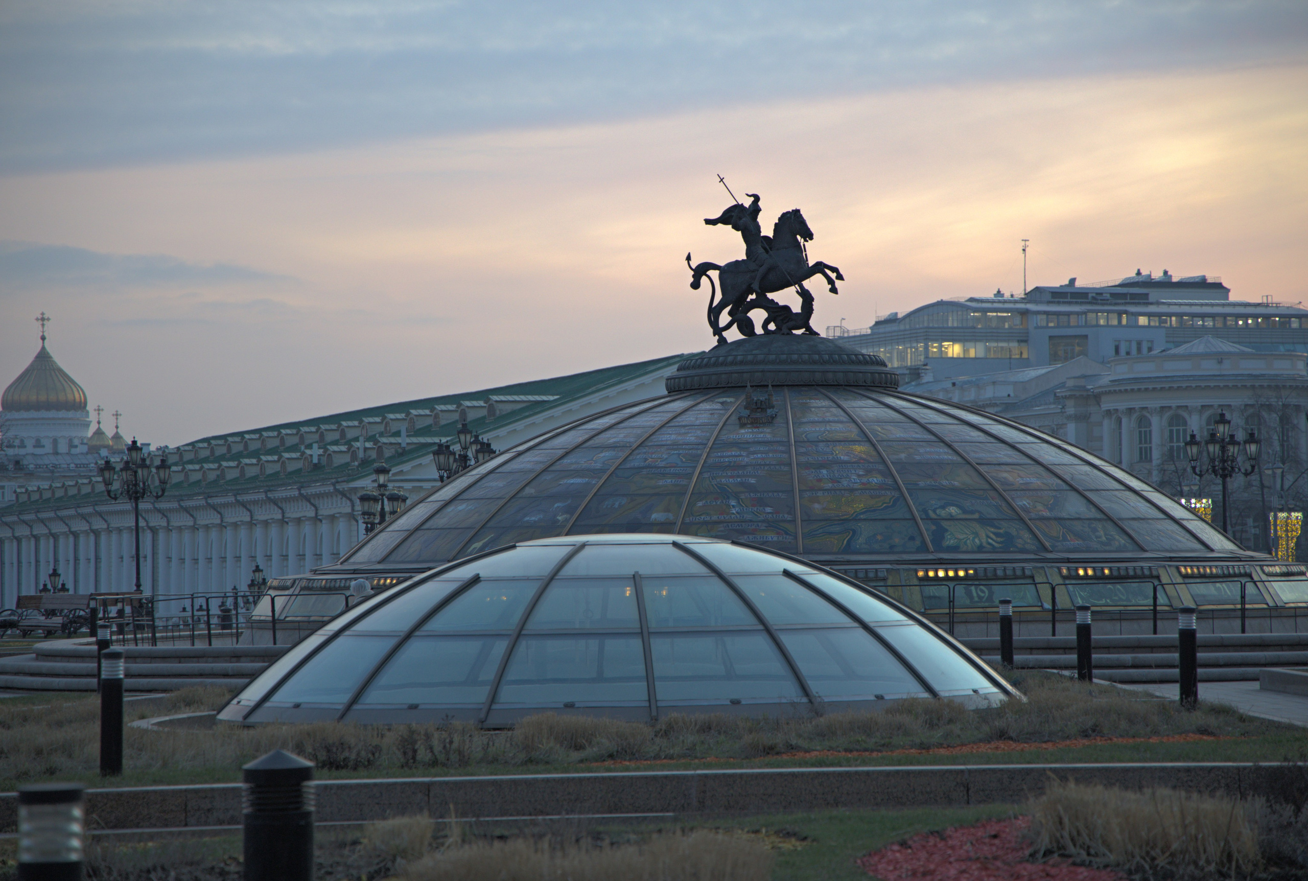 МОЙ ГОРОД. ФОТОГРАФ В МОСКВЕ СТАНИСЛАВ КОБЗЕВ