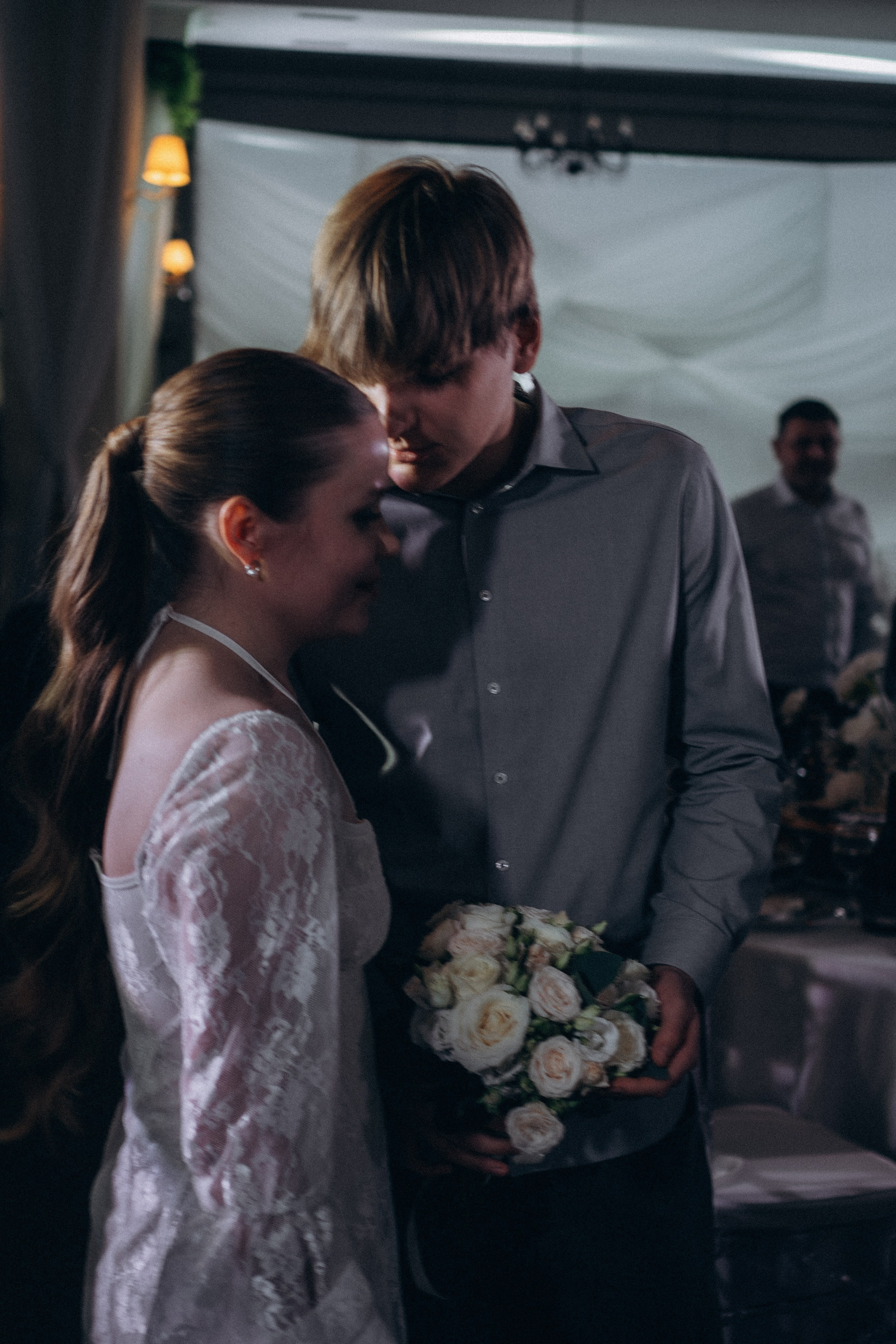 СВАДЕБНАЯ СЬЕМКА СБОРОВ В ОТЕЛЕ И ВЫЕЗД НА ЦЕРЕМОНИЮ (СНЯТО В СИБИРЕ В НИЖНЕВАРТОВСКЕ). Профессиональный фотограф, Санкт-Петербург — Виктория Богомолова