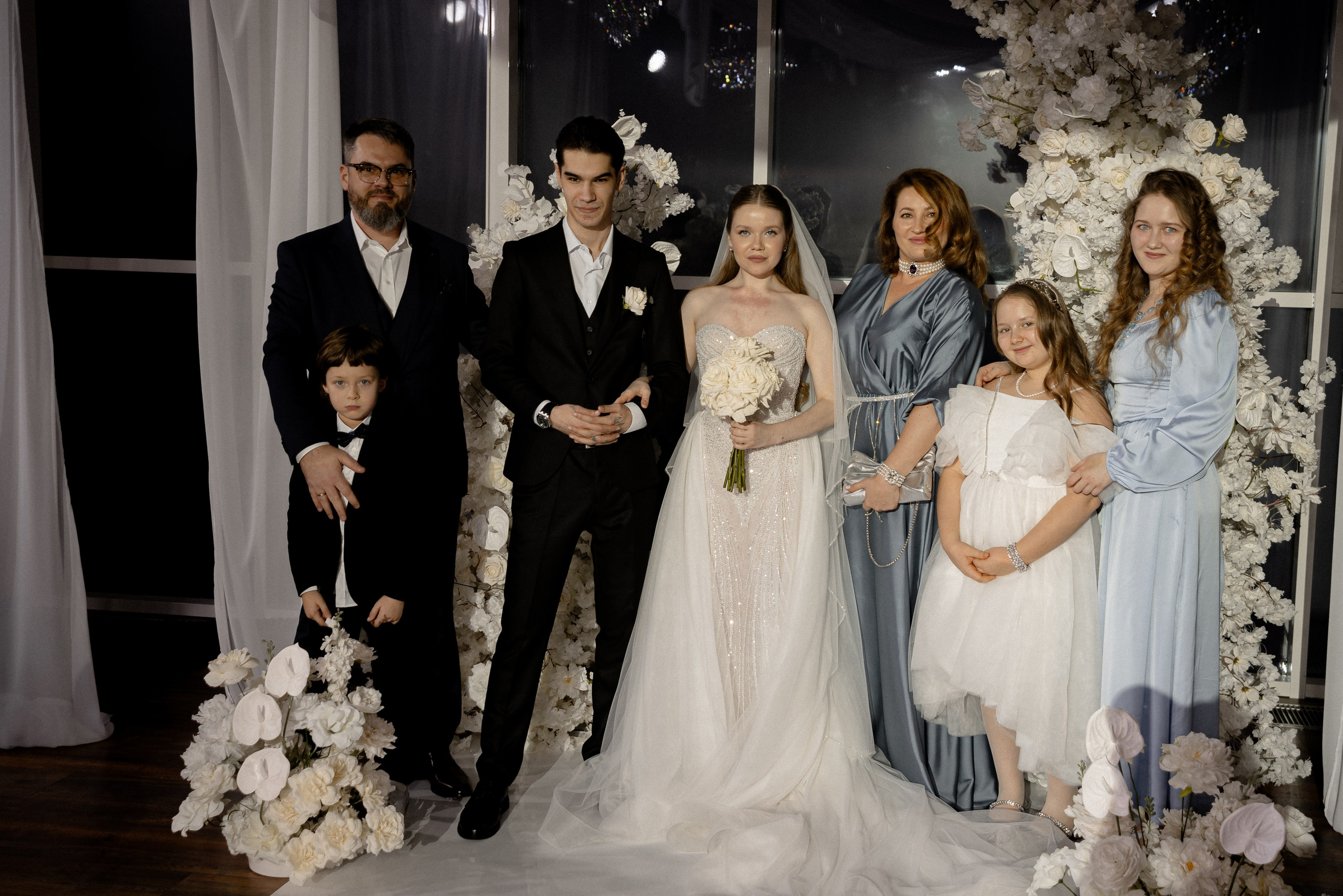 СВАДЕБНАЯ СЬЕМКА СБОРОВ В ОТЕЛЕ И ВЫЕЗД НА ЦЕРЕМОНИЮ (СНЯТО В СИБИРЕ В НИЖНЕВАРТОВСКЕ). Профессиональный фотограф, Санкт-Петербург — Виктория Богомолова