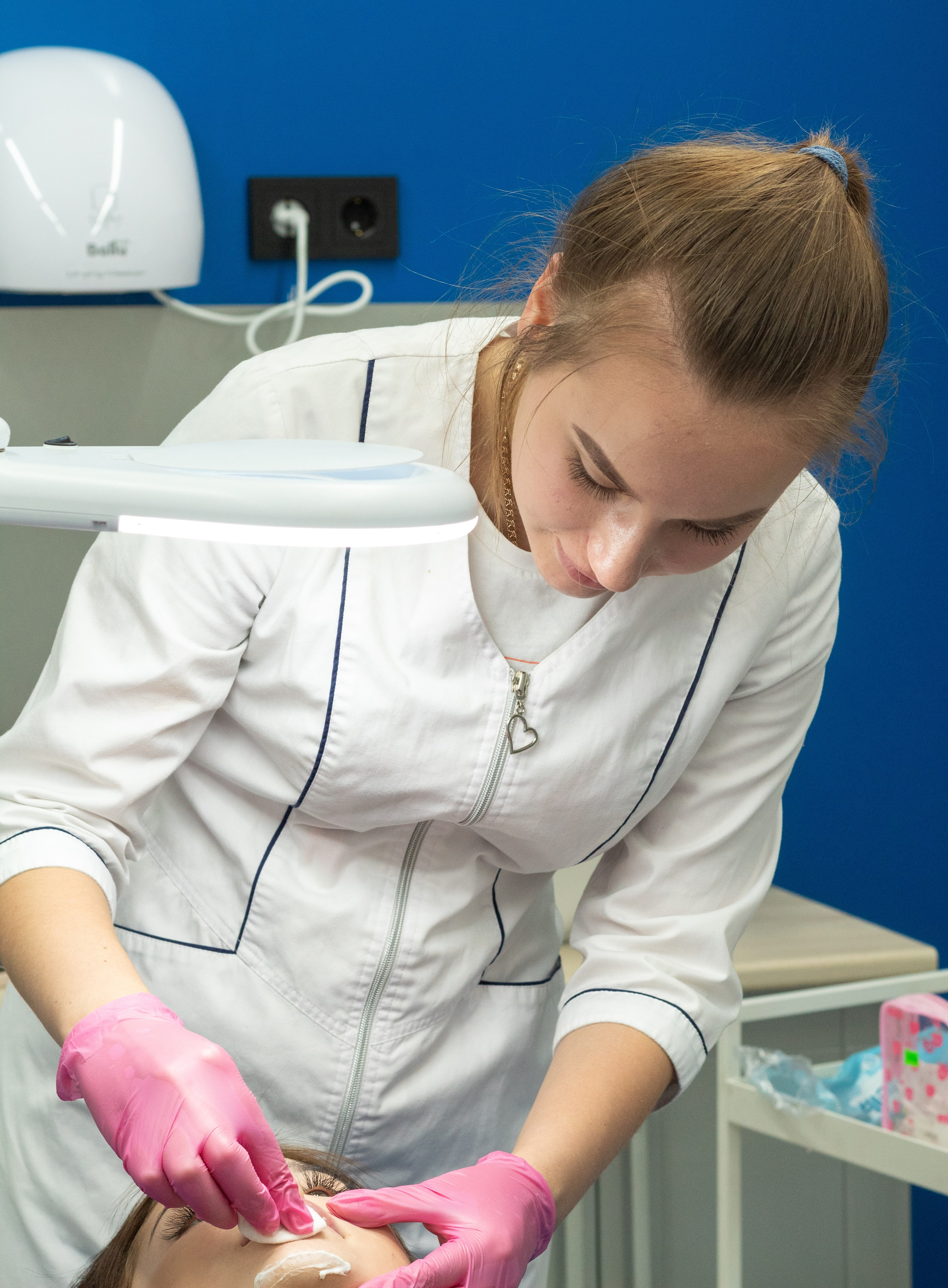 Репортажная фотосессия для коворкинга бьюти мастеров. Фотограф во Владивостоке Екатерина Селищева