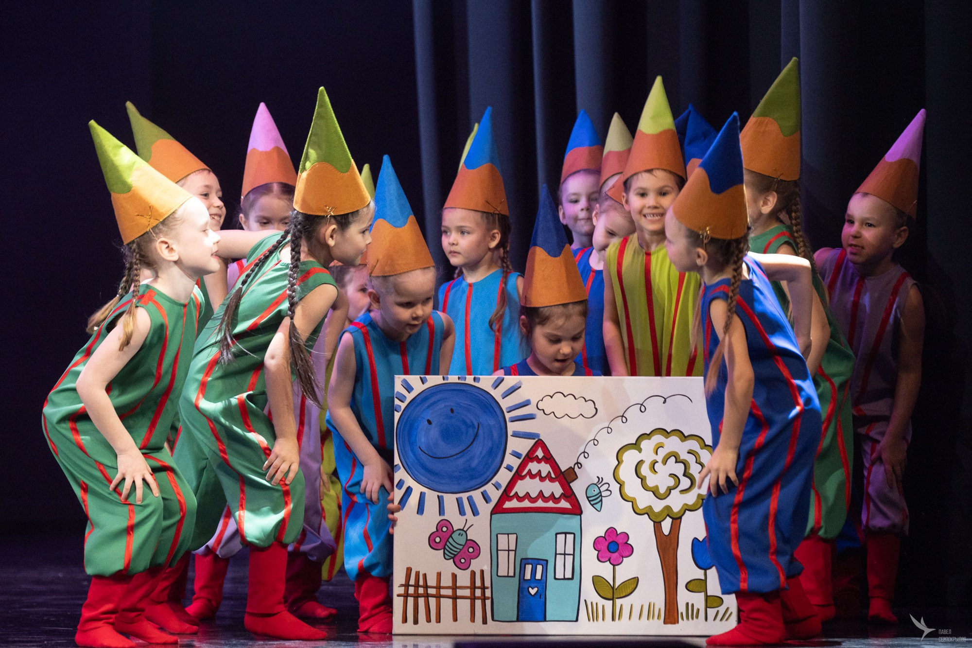 Отчетный концерт студии танца «ШАГ». Репортажный фотограф в Казани Павел Серпокрылов