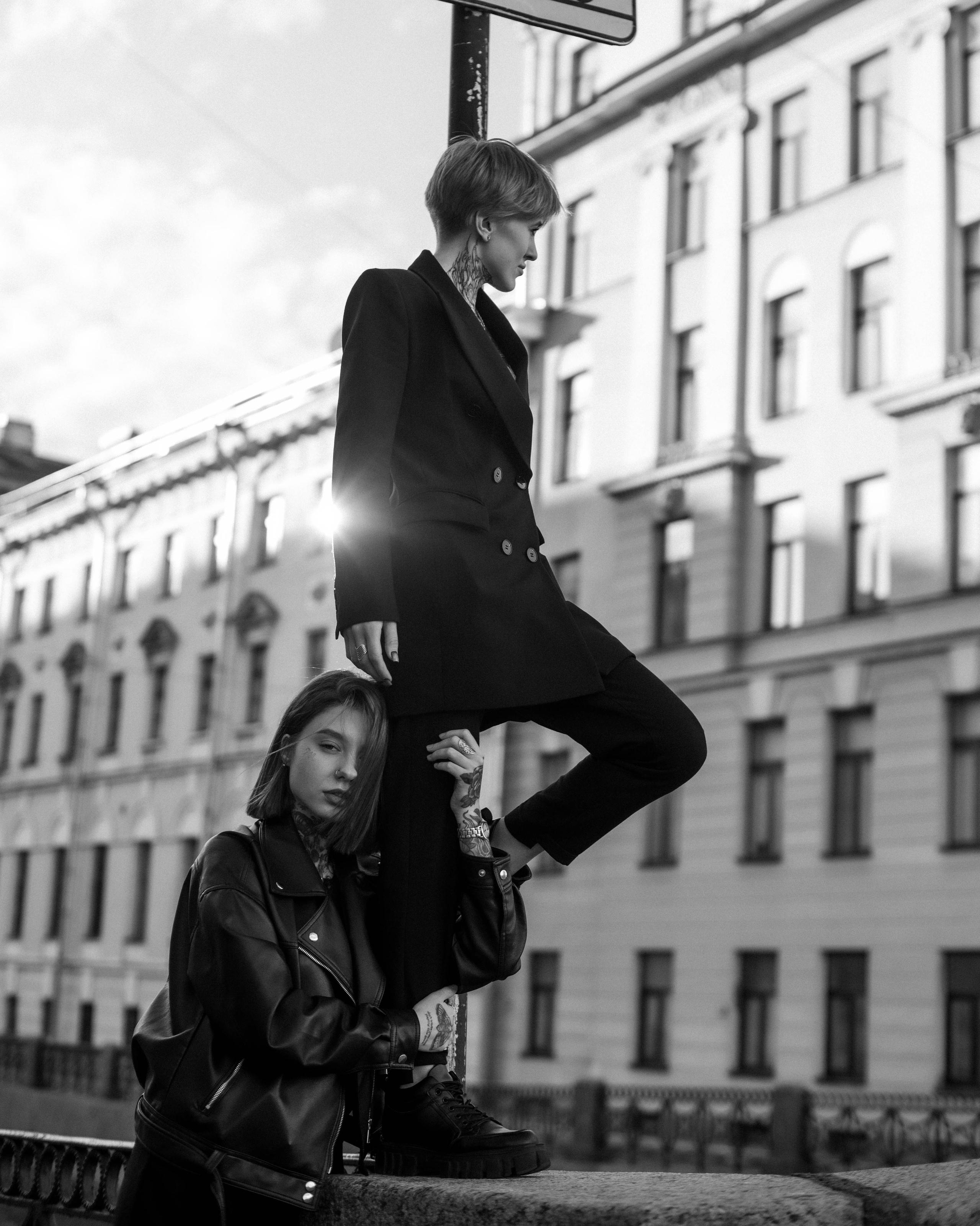 Настя и крис. Женский фотограф. Создатель украшений ручной работы. Модель