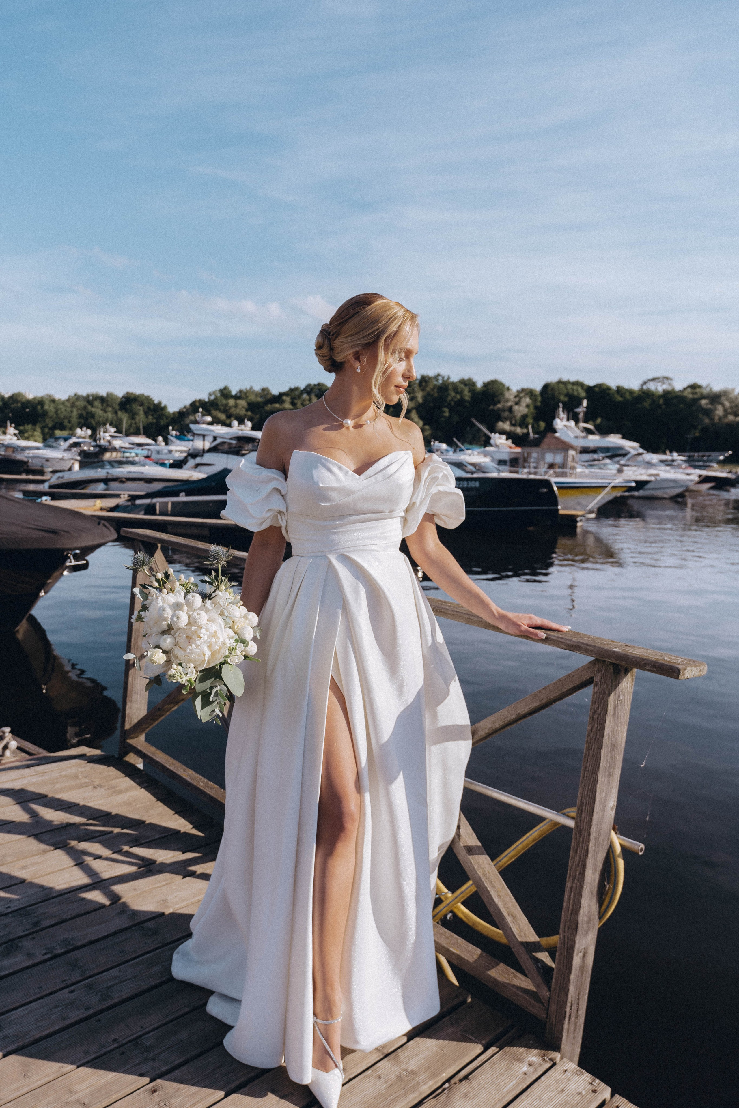 СВАДЕНБНАЯ СЬЕМКА НА КАТЕРЕ ПО КАНАЛАМ САНКТ-ПЕТЕРБУРГА И В АКВАТОРИИ НЕВЫ. Профессиональный фотограф, Санкт-Петербург — Виктория Богомолова