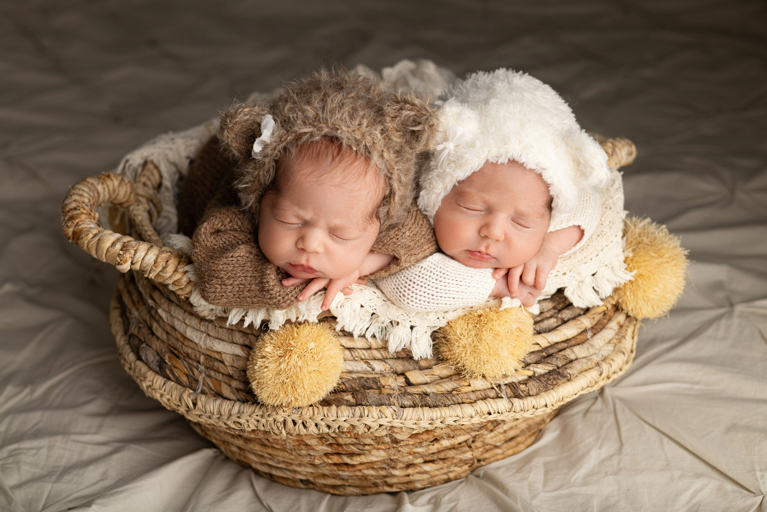 Злата и Ева. Лилия Алтухова — фотограф новорожденных в Москве и области