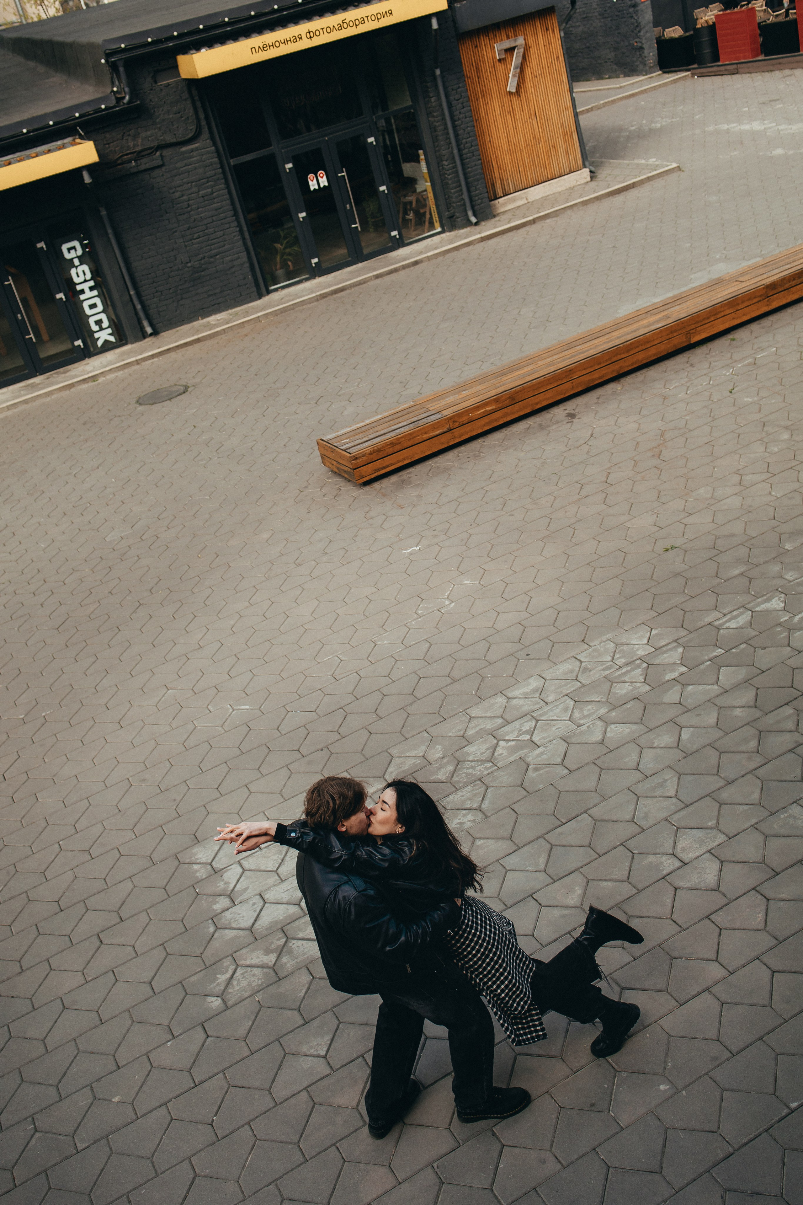 Лавстори в городе (Хлебозавод). Семейный фотограф в Москве, Щелково, Фрязино _ Виктория Степанова
