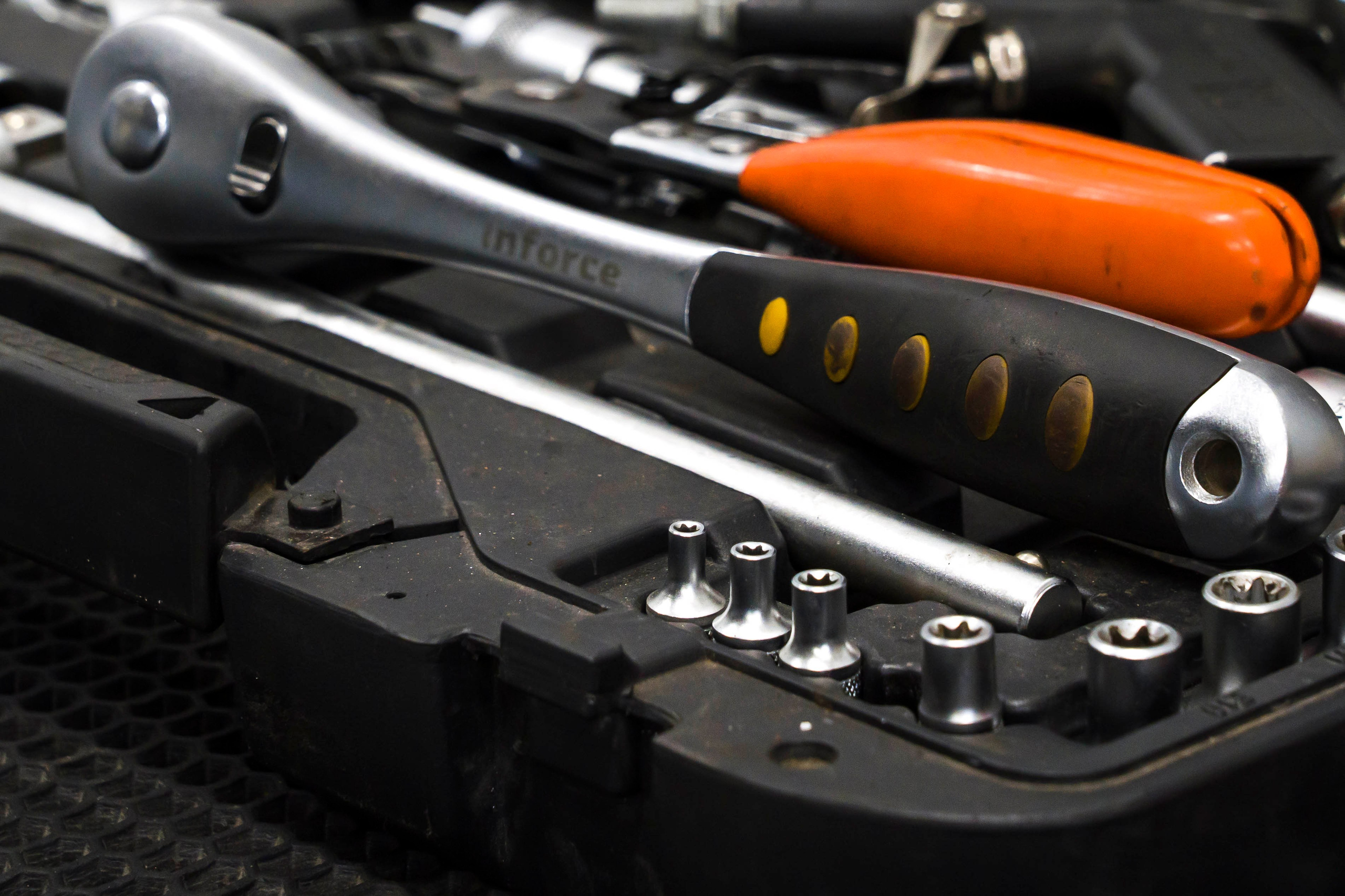 Съемка автосервиса автомойки. Фотограф в Санкт-Петербурге. Репортажная и все съёмки для бизнеса