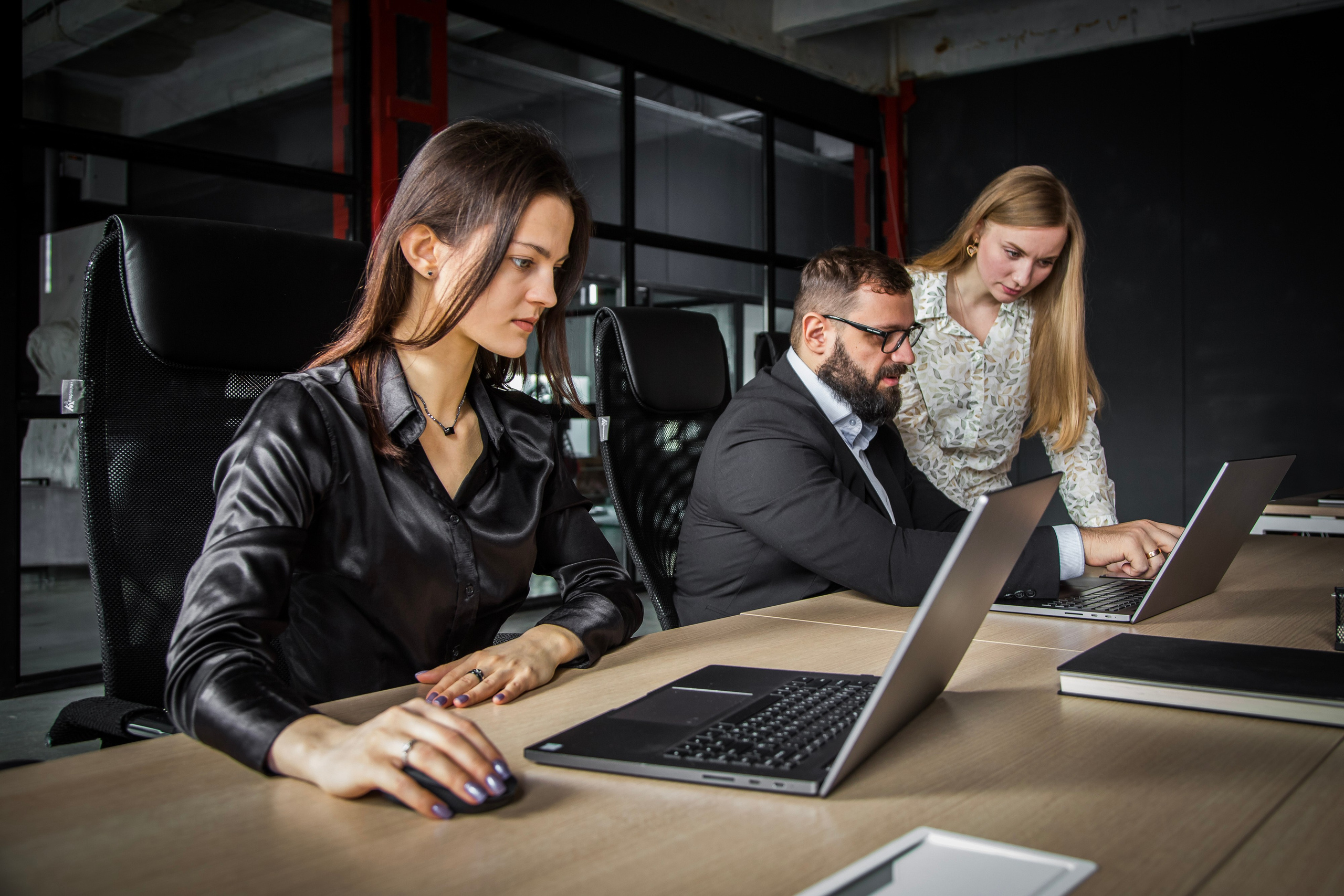 Фотосессия для бизнеса, контент для соцсетей, фото сотрудников. Свадебная, репортажная и бизнес съёмка в Ростове-на-Дону