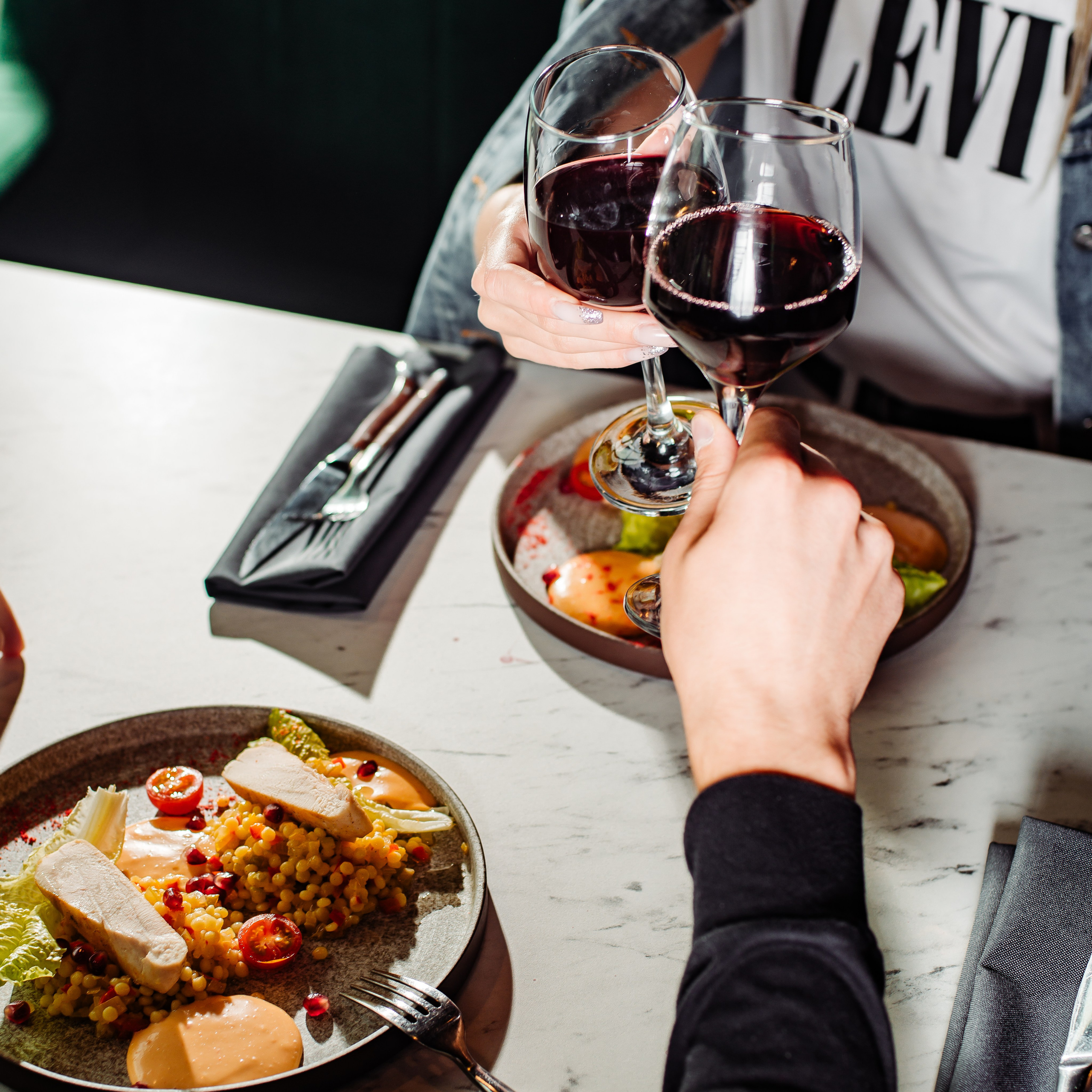 Имидж. Фуд-фотограф и фуд-стилист в Санкт-Петербурге Алексей Юстин