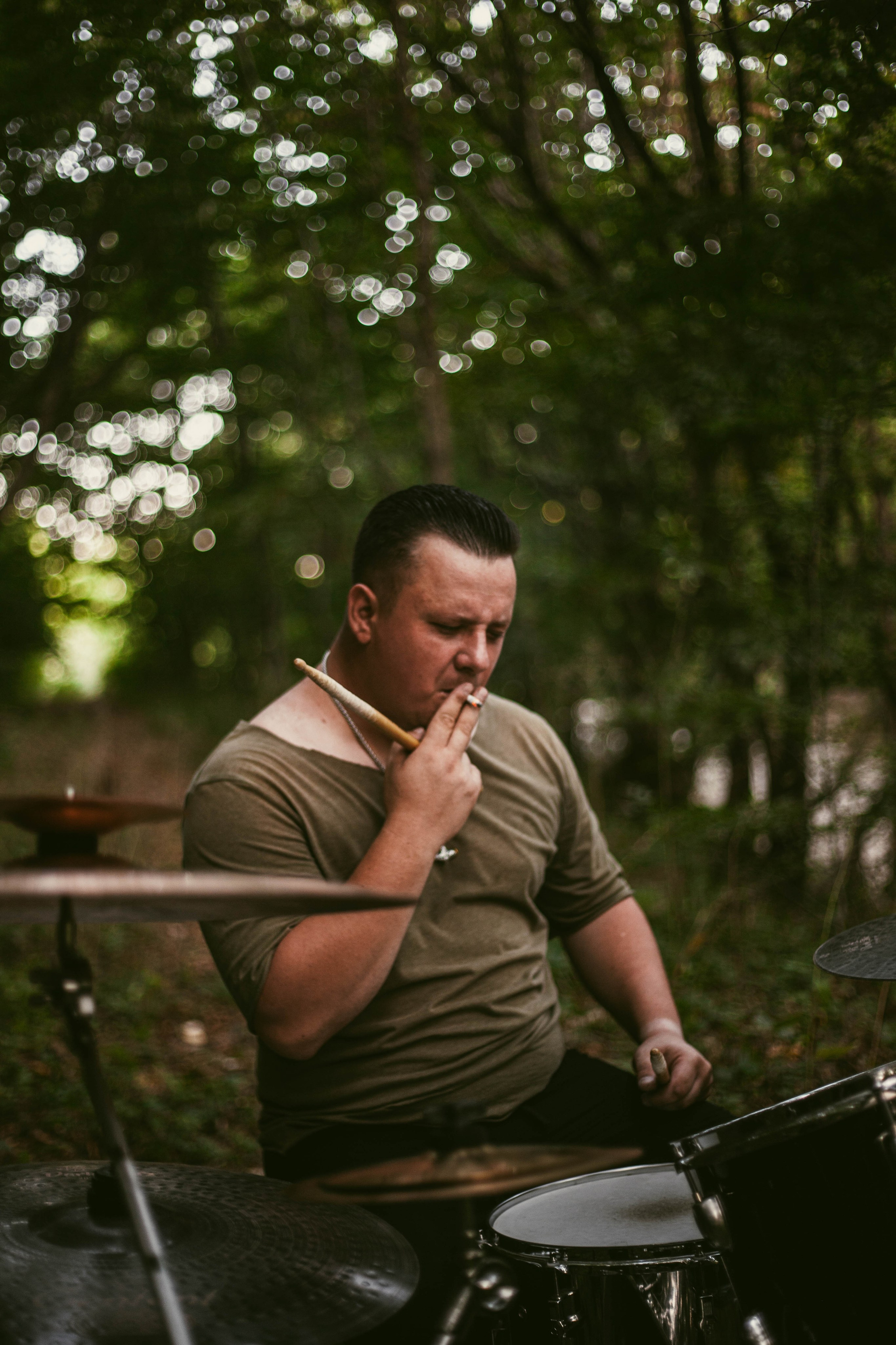 Клип. Уличный фотограф Города N