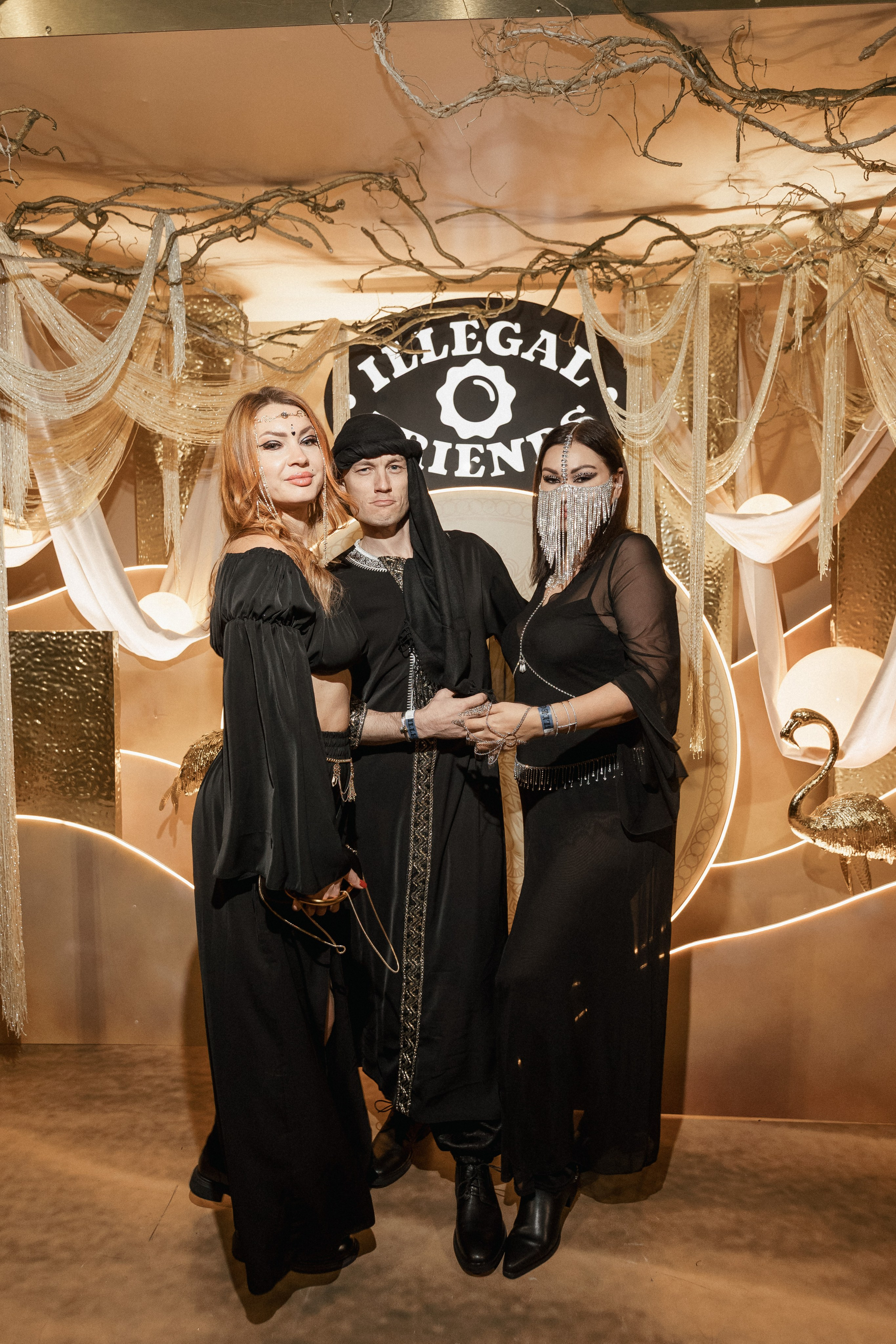 ILLEGAL FRIENDS — MIRAGE [PART I]. СВОИ. ФОТООТЧЕТЫ-СОБЫТИЯ-МЕСТА