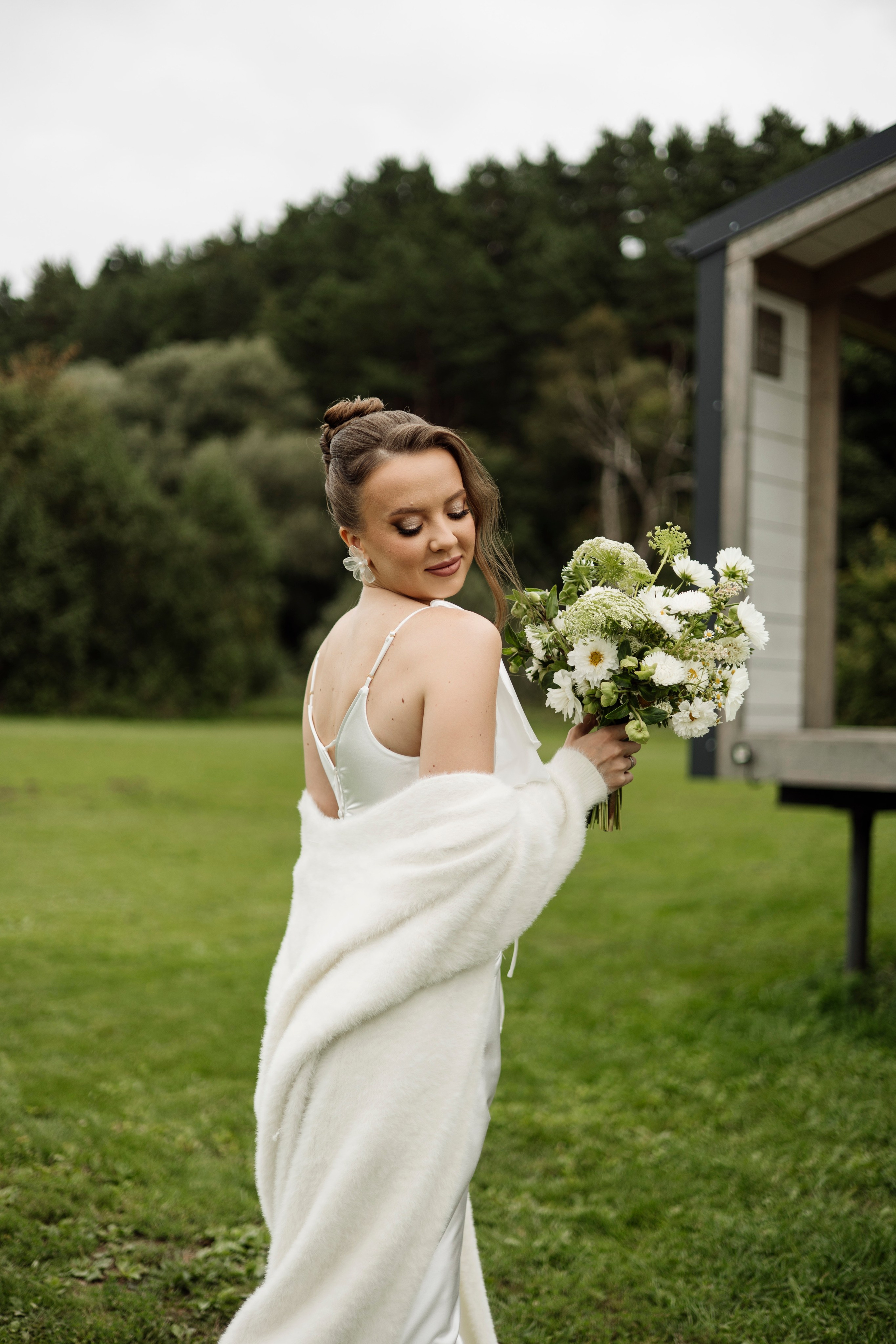 Артём и Вероника pine river. Nikolpinhasova