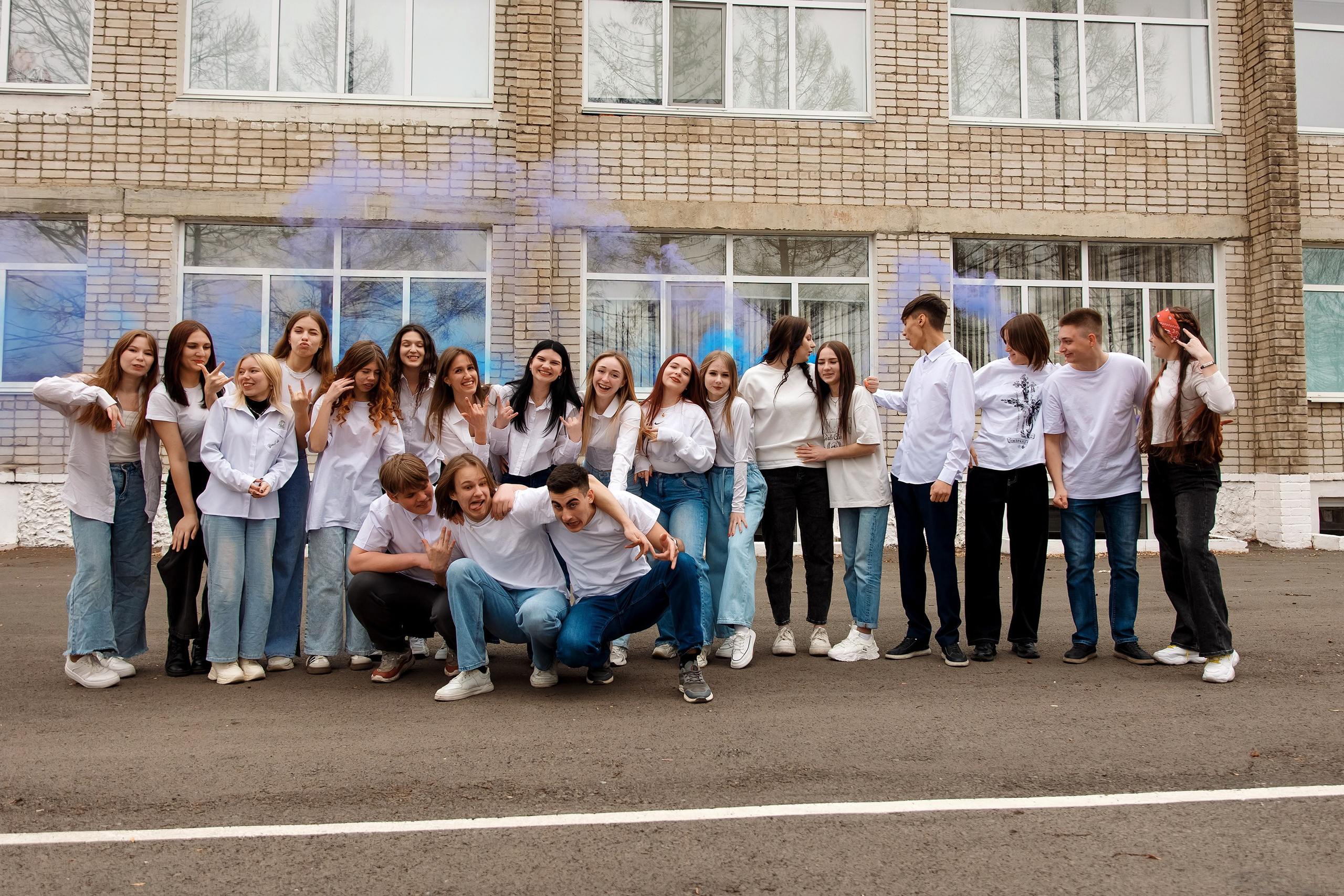 11 класс с. Барабаш. Фотограф Любовь Корниенко, Примоский край